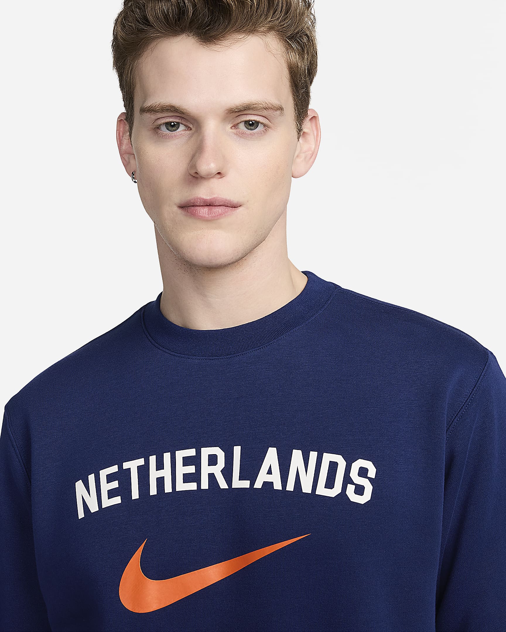 Holland Club Fleece Nike Football-sweatshirt med rund hals til mænd - Blue Void/Safety Orange