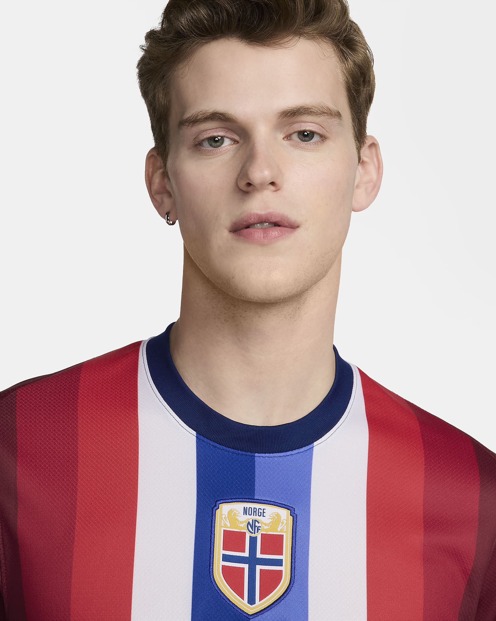 Maglia da calcio replica Nike Dri-FIT Norvegia (squadra maschile) 2024/25 Stadium da uomo – Home - Team Red/Blue Void/Bianco