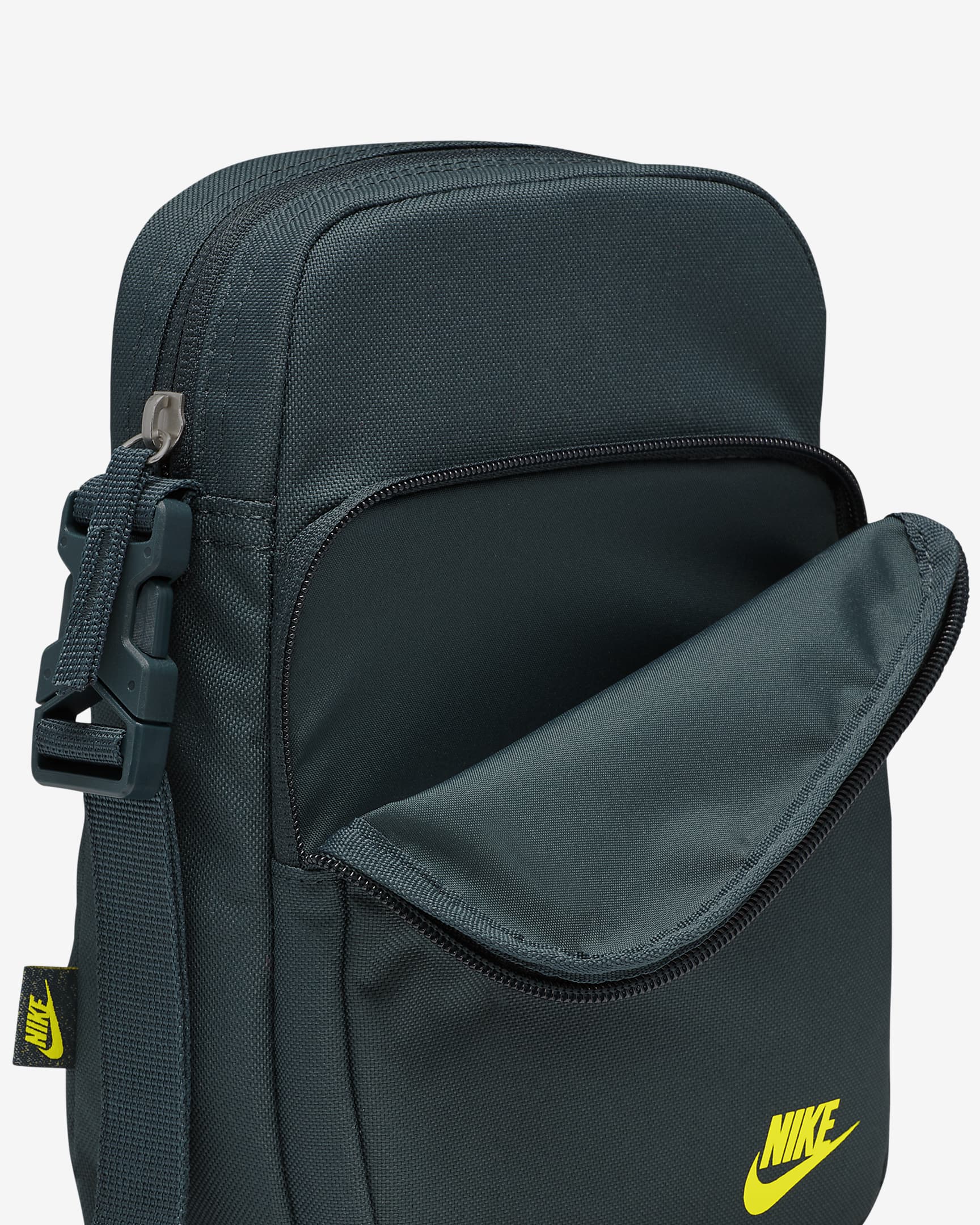 Nike Heritage Cross-Body Bag (4L). Nike UK
