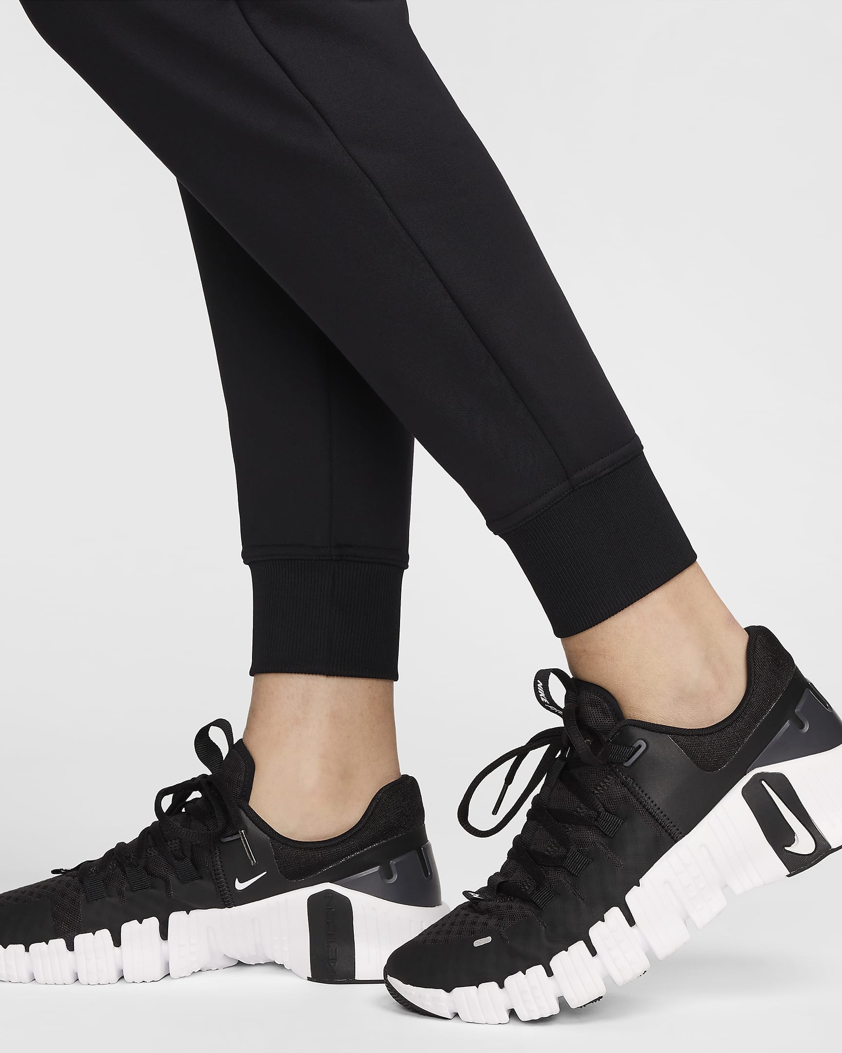 Nike Therma-FIT One Women's High-Waisted 7/8 Joggers - Black/White