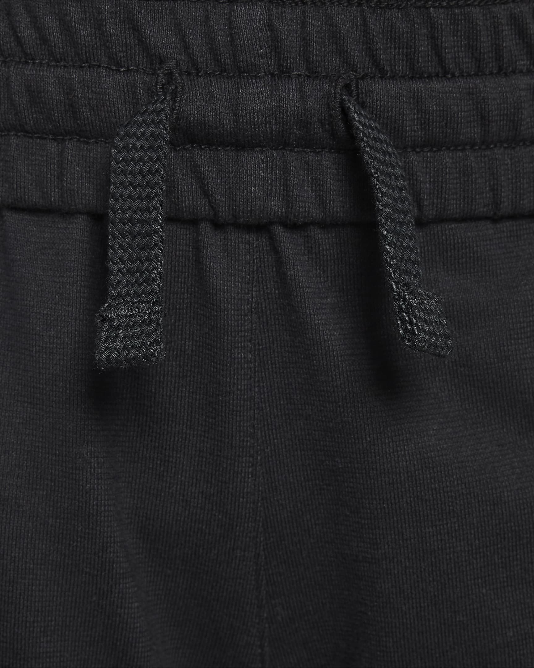 Nike Sportswear Club Older Kids' 15cm (approx.) Knit Shorts - Black/White