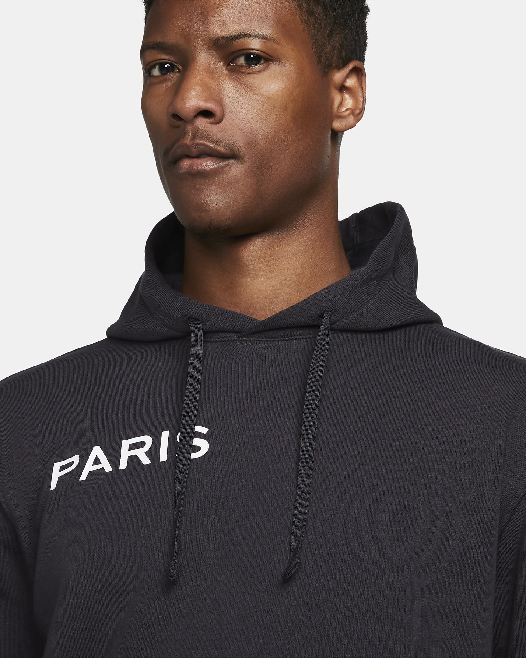 Paris Saint-Germain Men's French Terry Football Hoodie. Nike BG