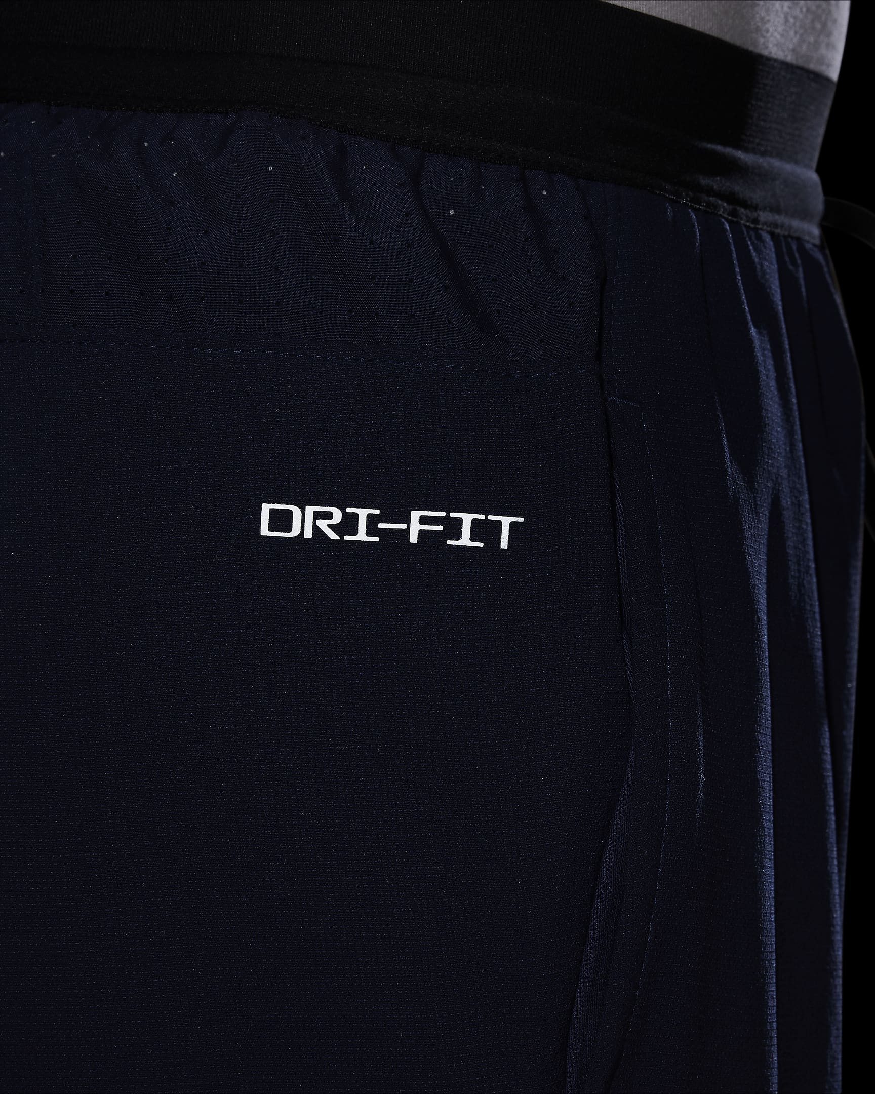 Nike Multi Tech EasyOn Older Kids' (Boys') Dri-FIT Training Trousers - Midnight Navy/Black