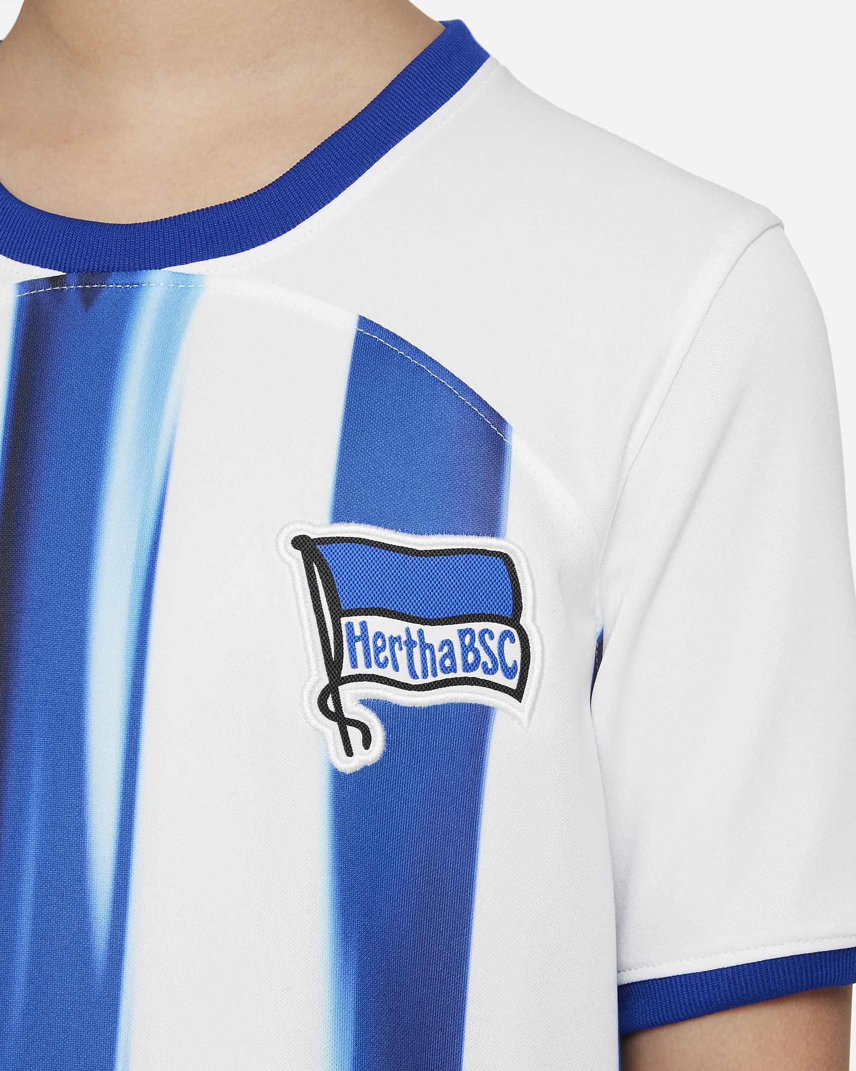 Hertha BSC 2023/24 Stadium Home Older Kids' Nike Dri-FIT Football Shirt - White/Old Royal/Speed Red