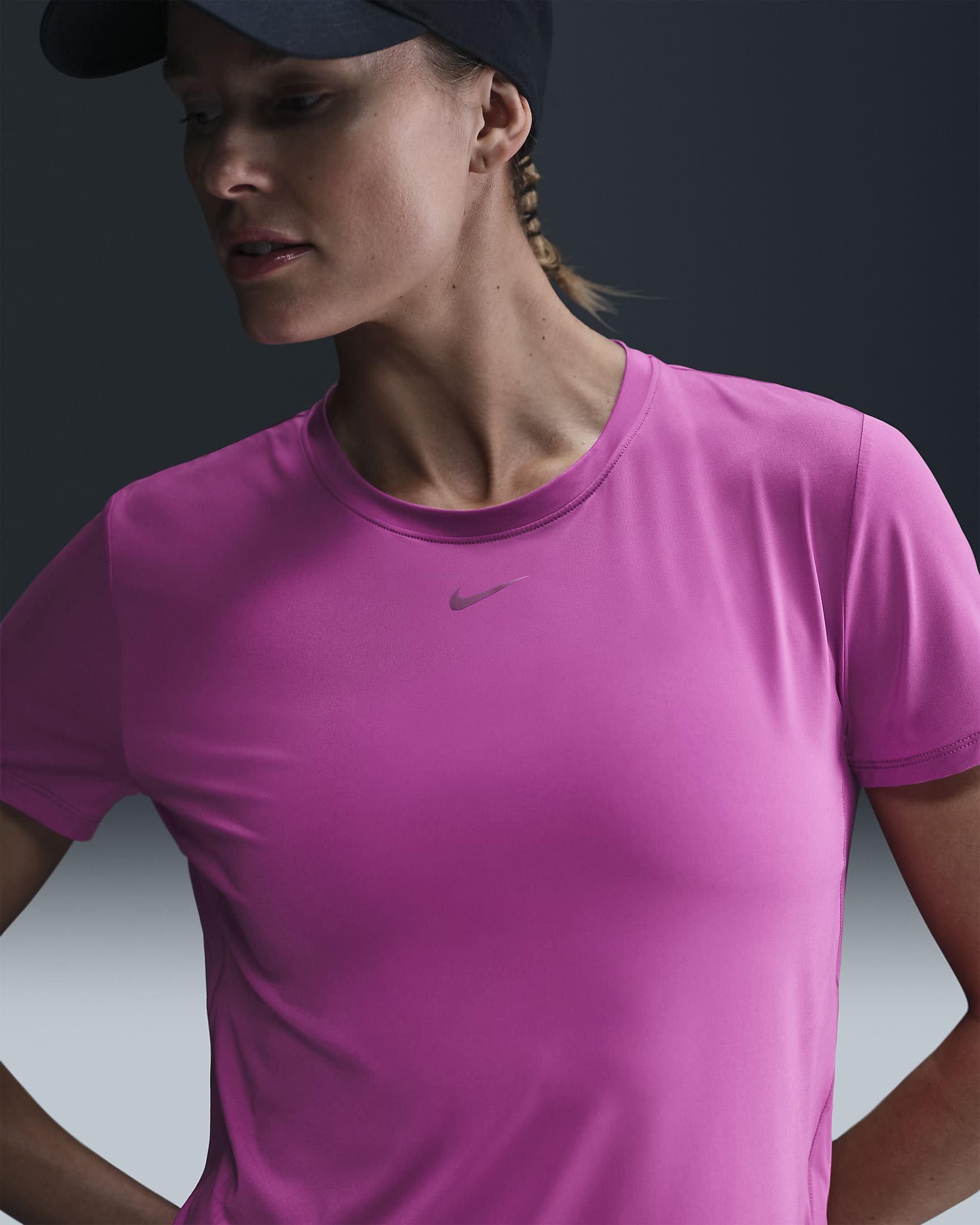 Damska koszulka z krótkim rękawem Dri-FIT Nike One Classic - Hot Fuchsia/Czerń