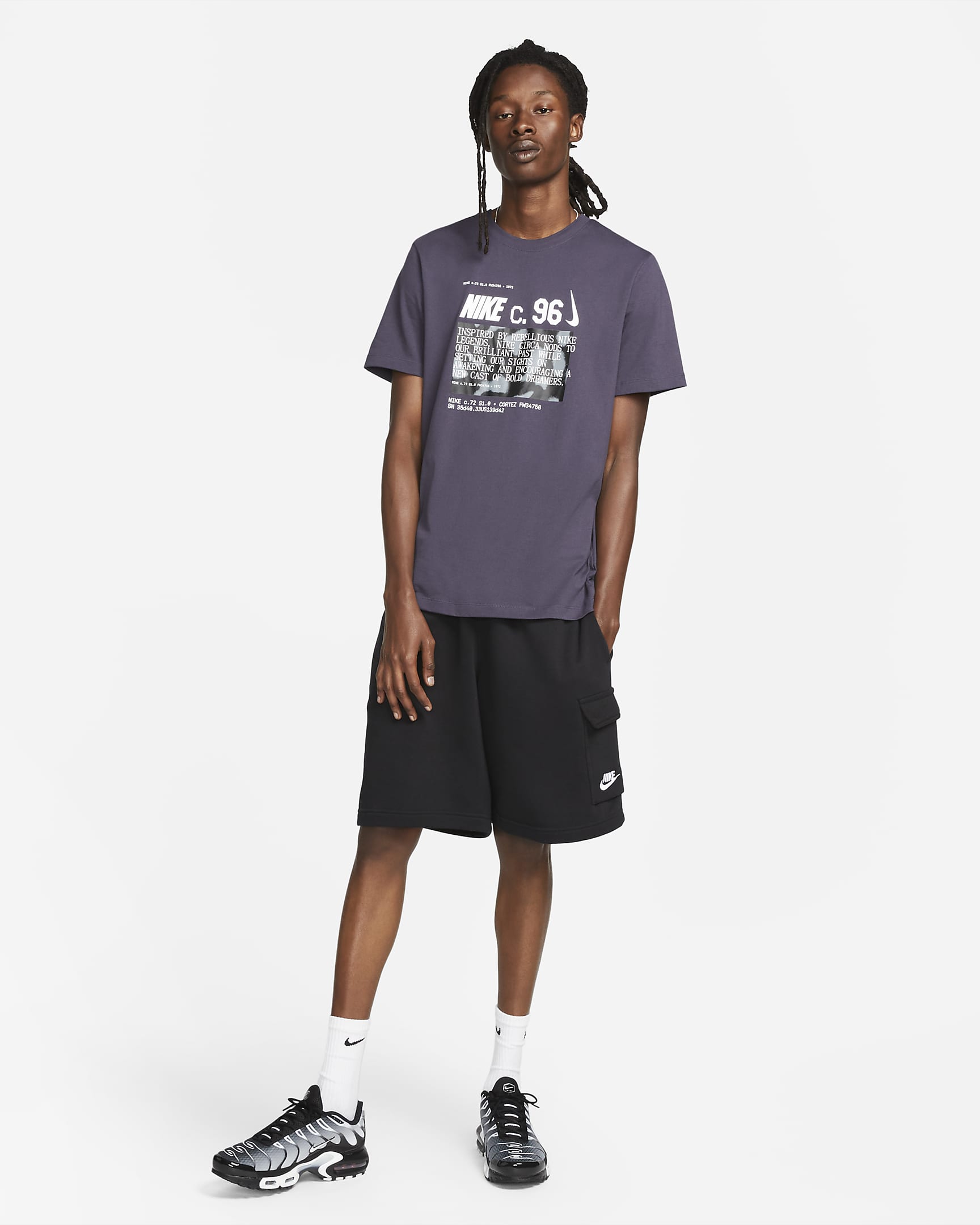 Nike Men's T-Shirt. Nike AU