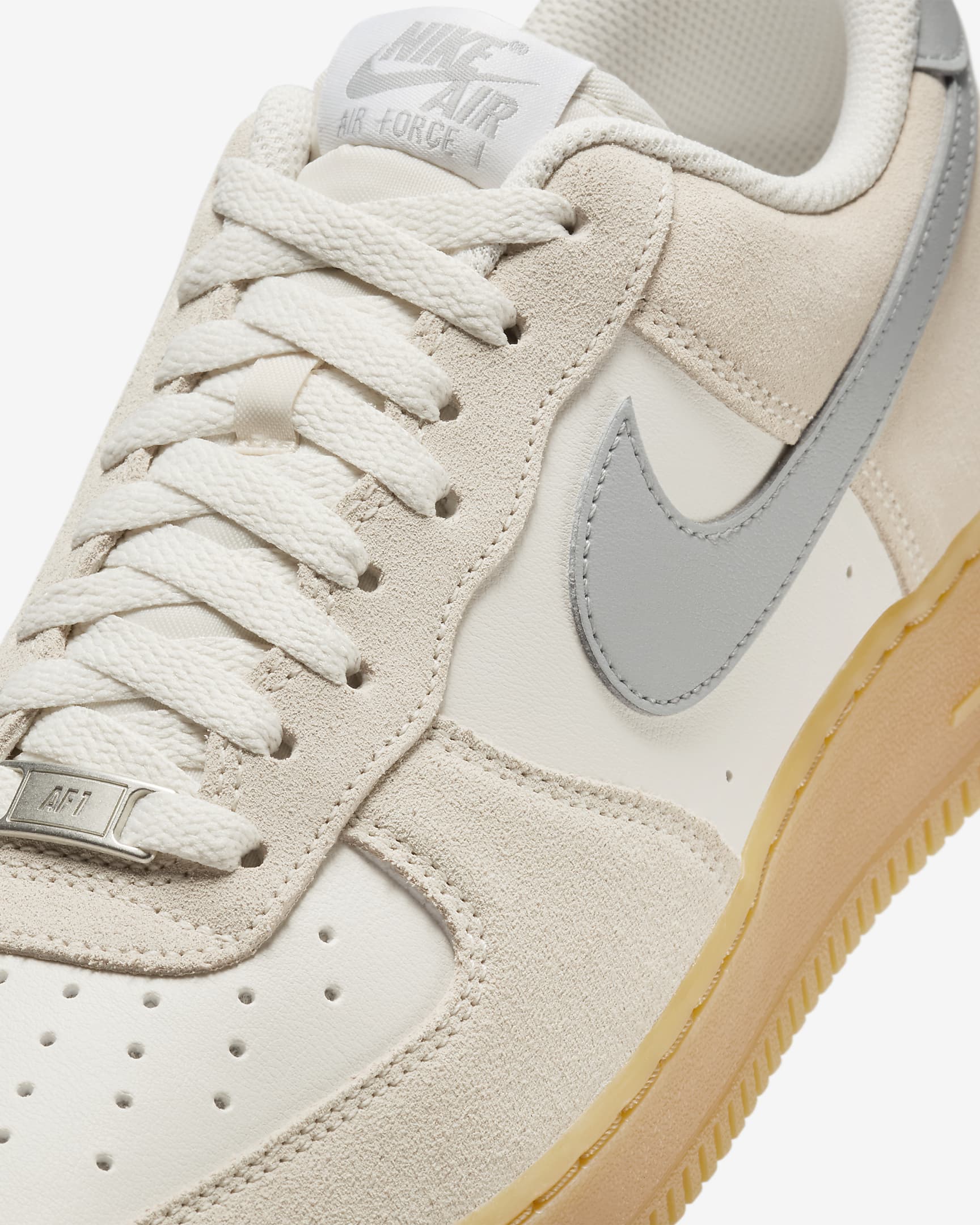 Sko Nike Air Force 1 ’07 LV8 för män - Phantom/Gum Yellow/Summit White/Light Smoke Grey