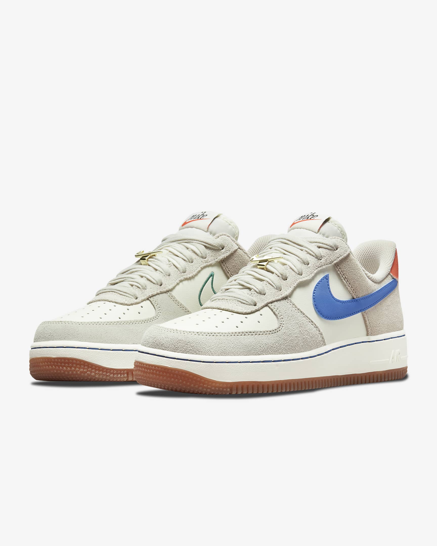 Nike Air Force 1 '07 SE Women's Shoe - Sail/Cream II/Light Bone/Green Noise