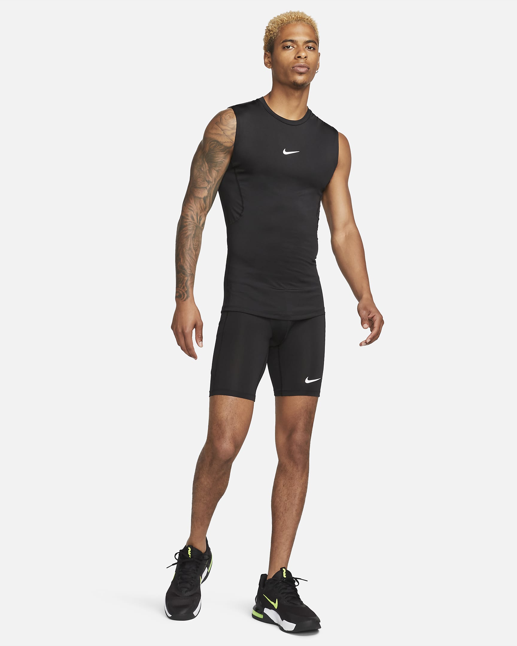 Nike Pro Men's Dri-FIT Tight Sleeveless Fitness Top - Black/White