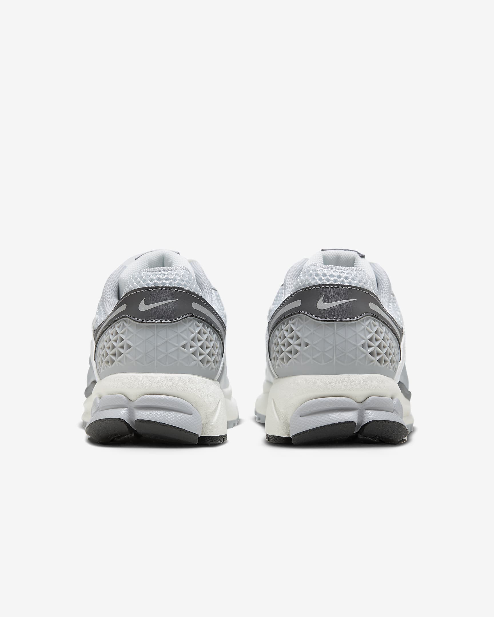 Nike Zoom Vomero 5 Women's Shoes - Pure Platinum/Summit White/Dark Grey/Metallic Silver