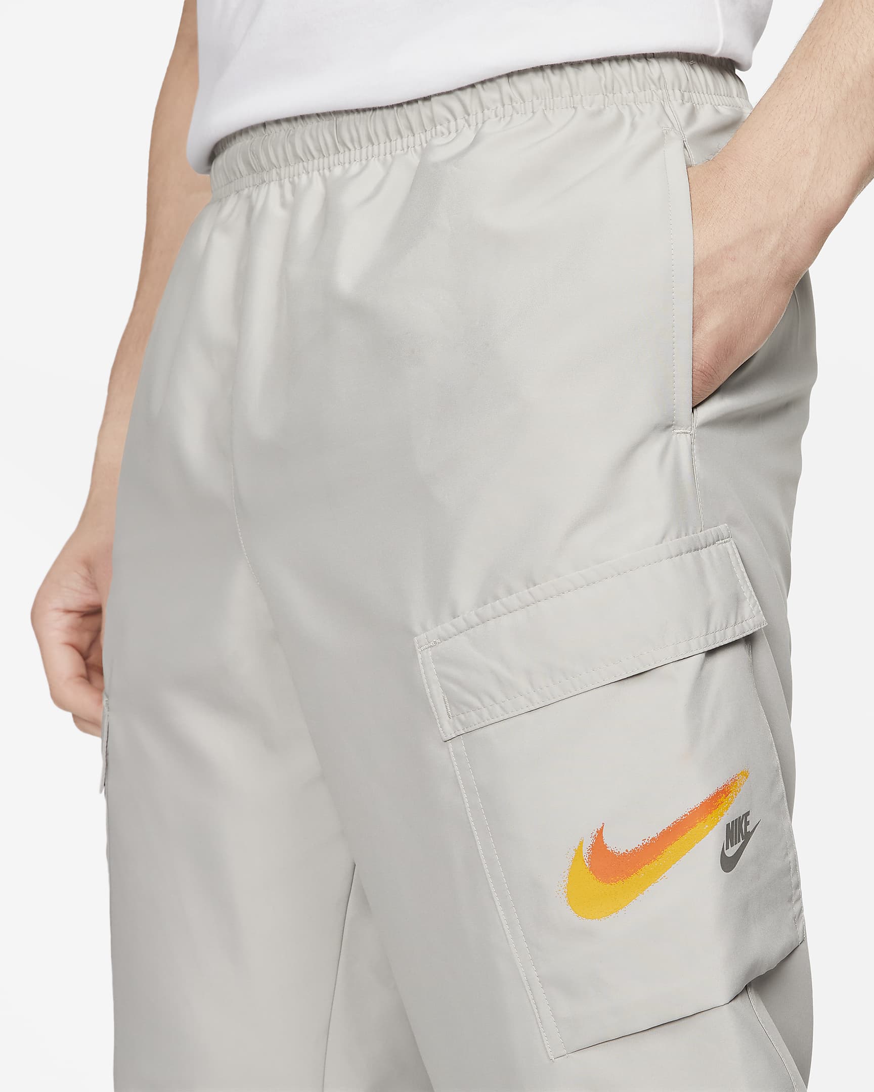 Nike Sportswear Men's Woven Cargo Trousers. Nike HR