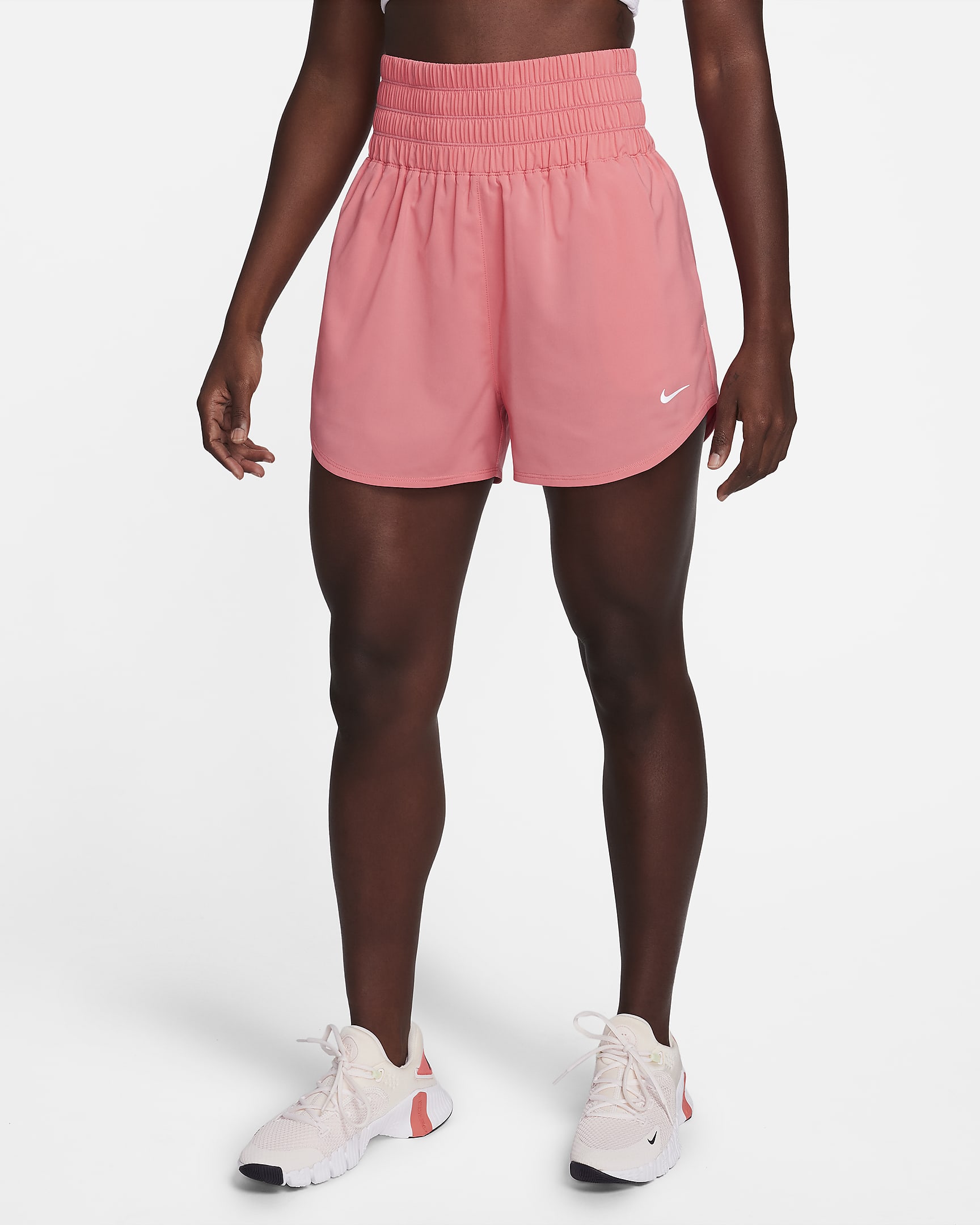 Shorts con forro de ropa interior Dri-FIT de tiro ultraalto de 8 cm para mujer Nike One - Coral marino