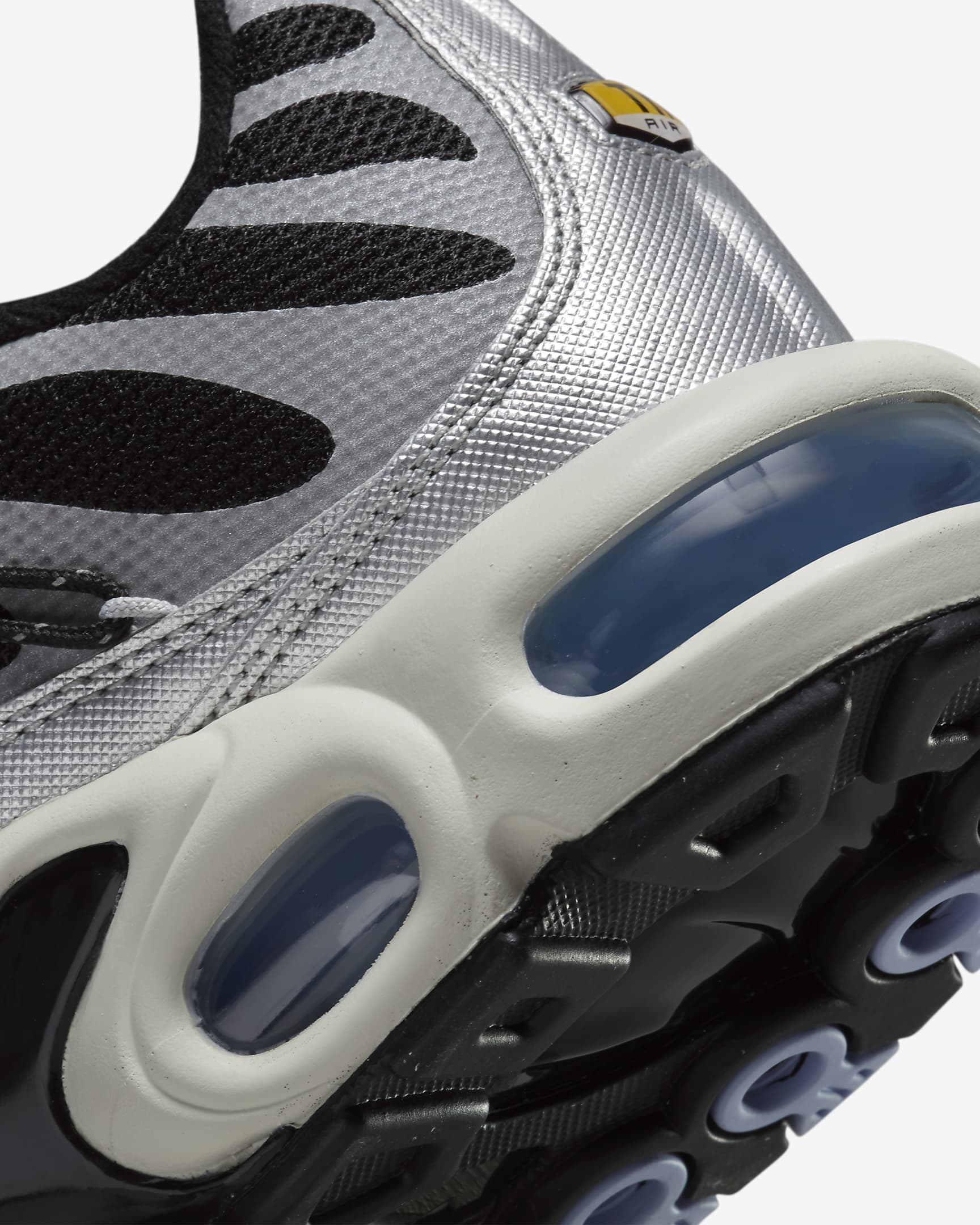 Chaussure Nike Air Max Plus pour Femme. Nike CH