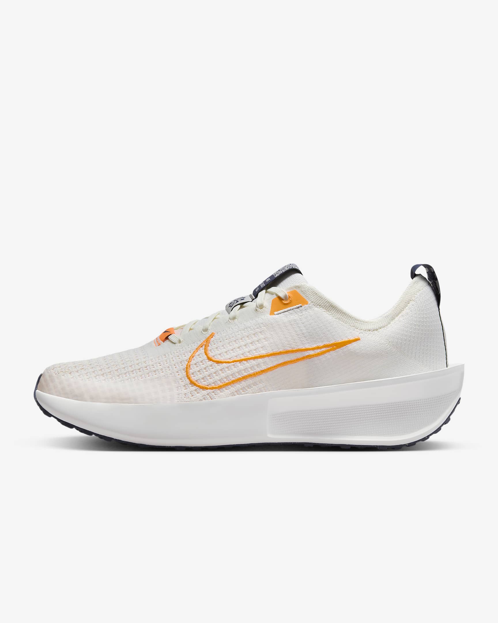 Tenis de correr en pavimento para hombre Nike Interact Run - Vela/Tinte platino/Blanco cumbre/Naranja total