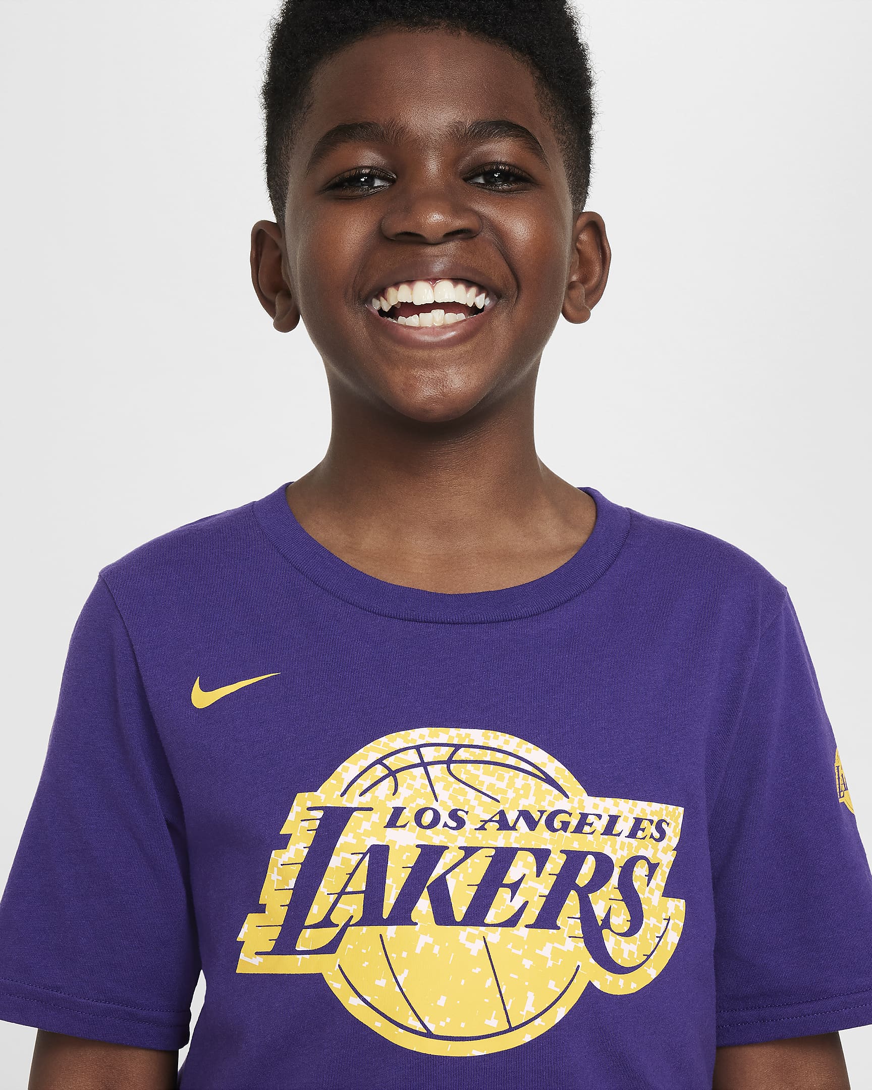 Los Angeles Lakers Essential Older Kids' (Boys') Nike NBA T-Shirt. Nike SE 