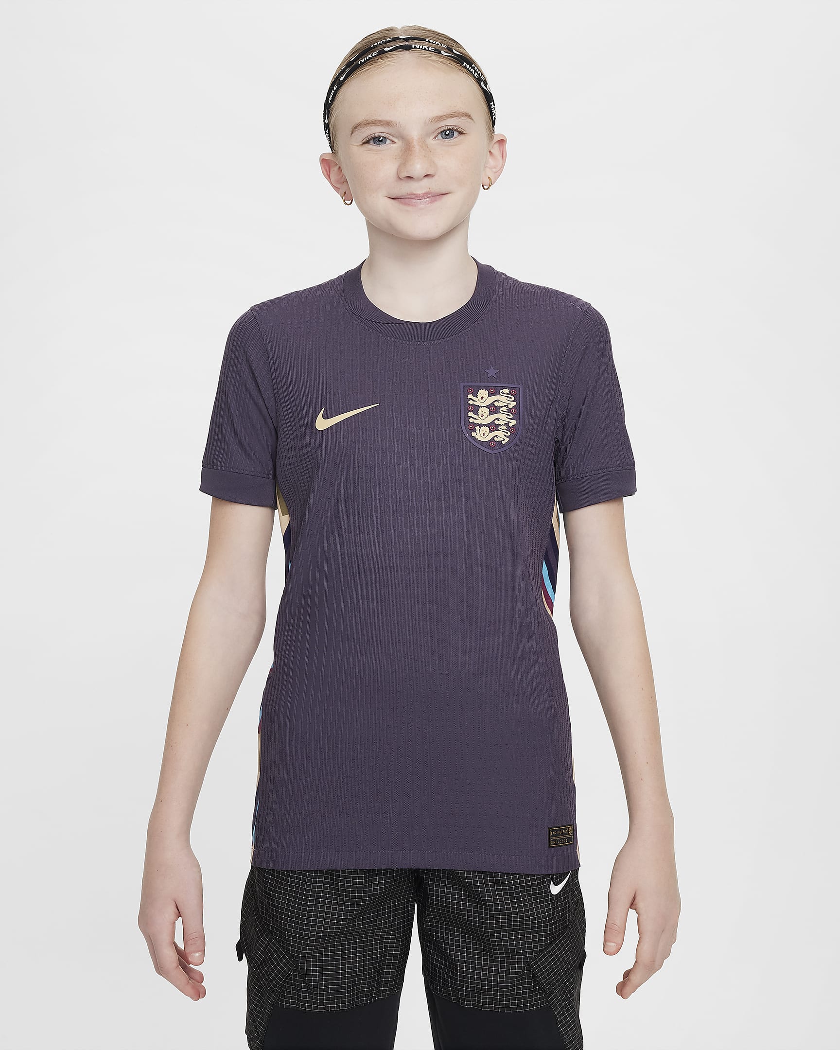 England 2024/25 Match (herrelaget, bortedrakt) Nike Dri-FIT ADV autentisk fotballdrakt til store barn - Dark Raisin/Sesame