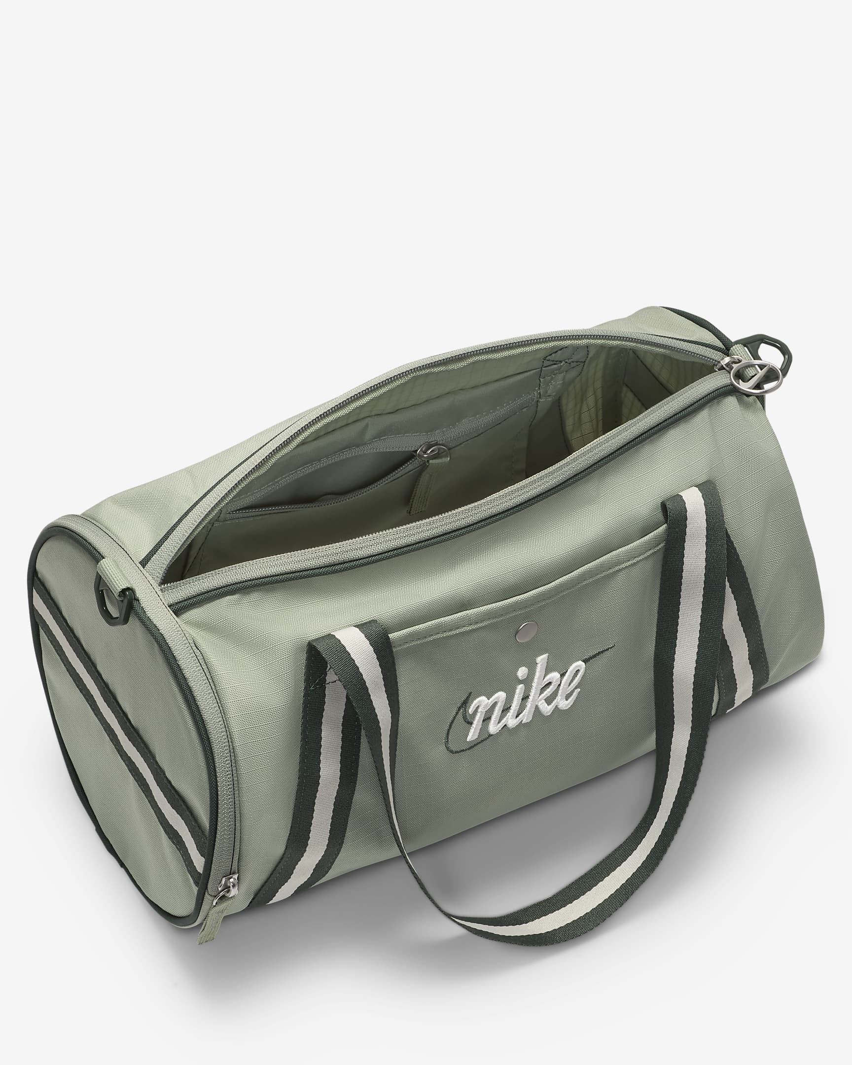 กระเป๋า Duffel สไตล์เรโทร Nike Heritage (13 ล.) - Jade Horizon/Vintage Green/Summit White