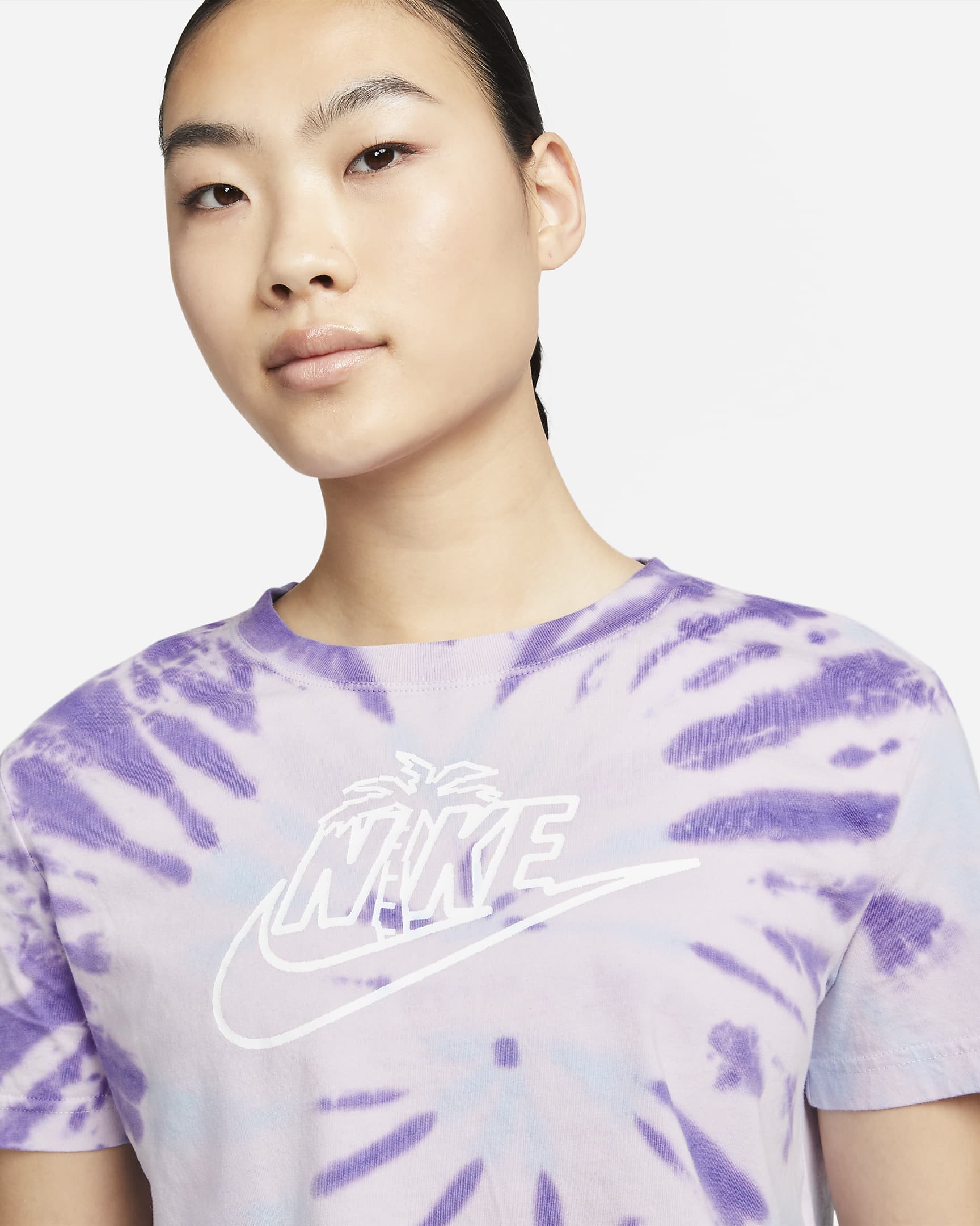 Nike Sportswear Women's Cropped T-Shirt - Doll