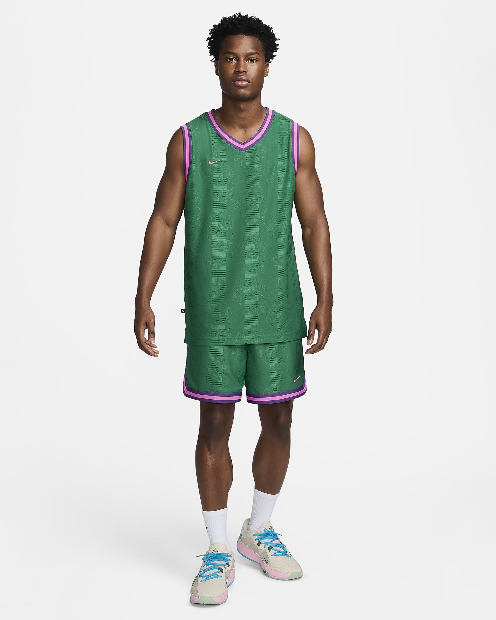 Giannis Pantalón corto de baloncesto de 15 cm Dri-FIT DNA - Hombre - Malachite/Purple Cosmos/Playful Pink