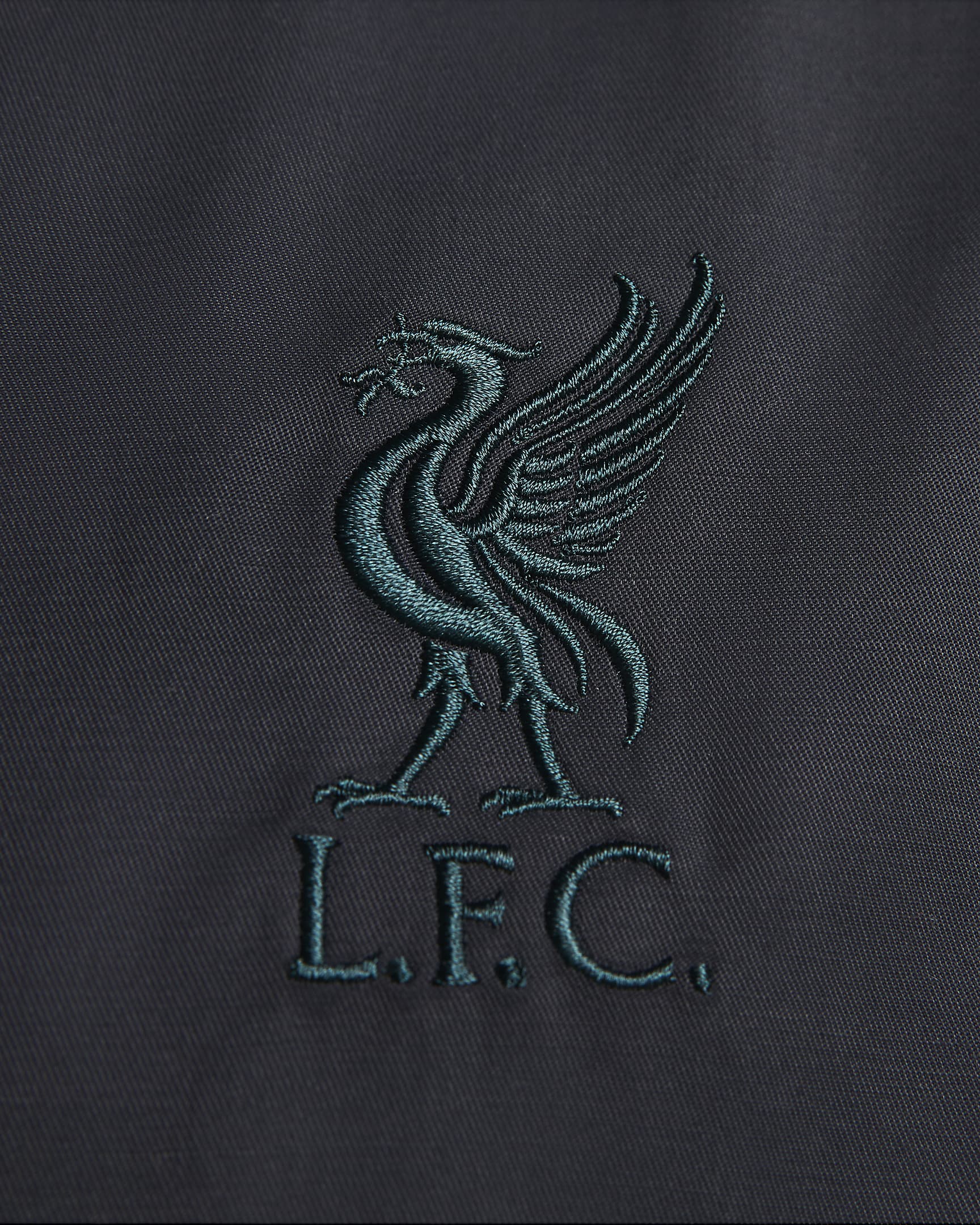 Liverpool F.C. Men's Nike Football Unlined Hooded Anorak Jacket. Nike HR