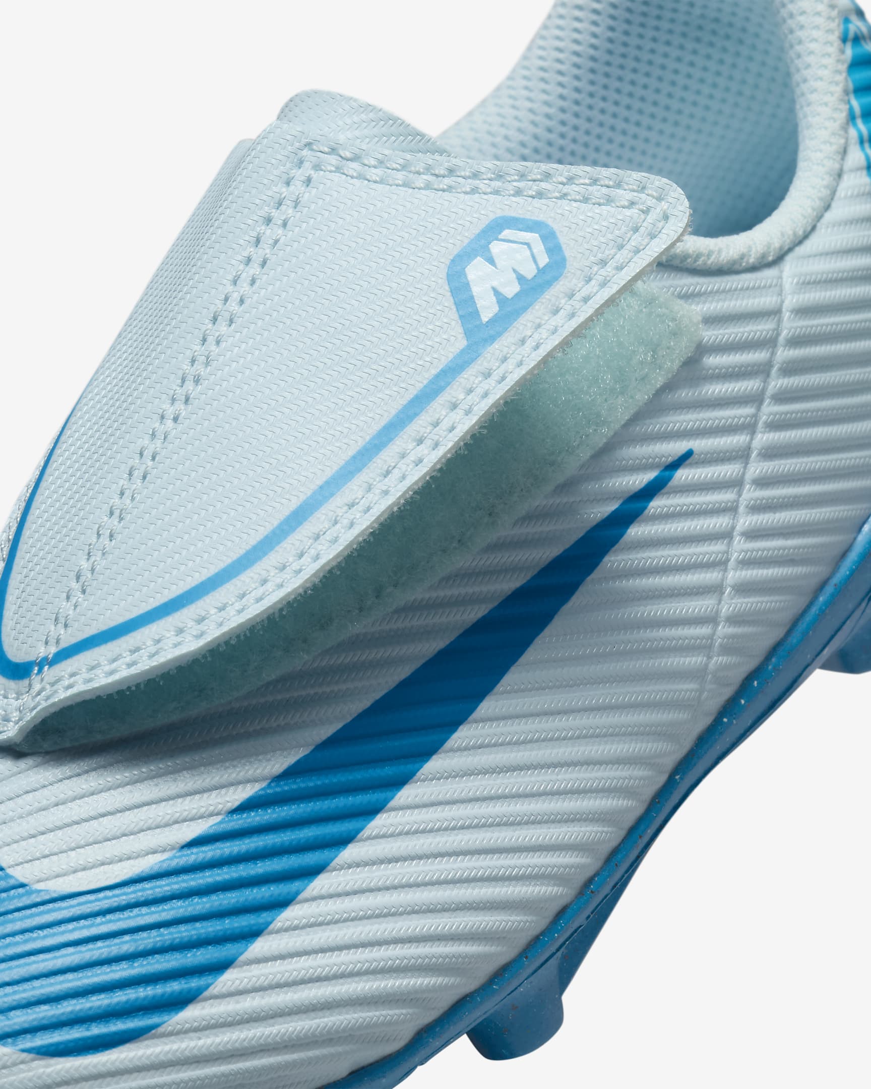 Tacos de fútbol de corte low para terrenos múltiples para niños de preescolar Nike Jr. Mercurial Vapor 16 Club - Azul glacial/Azul órbita