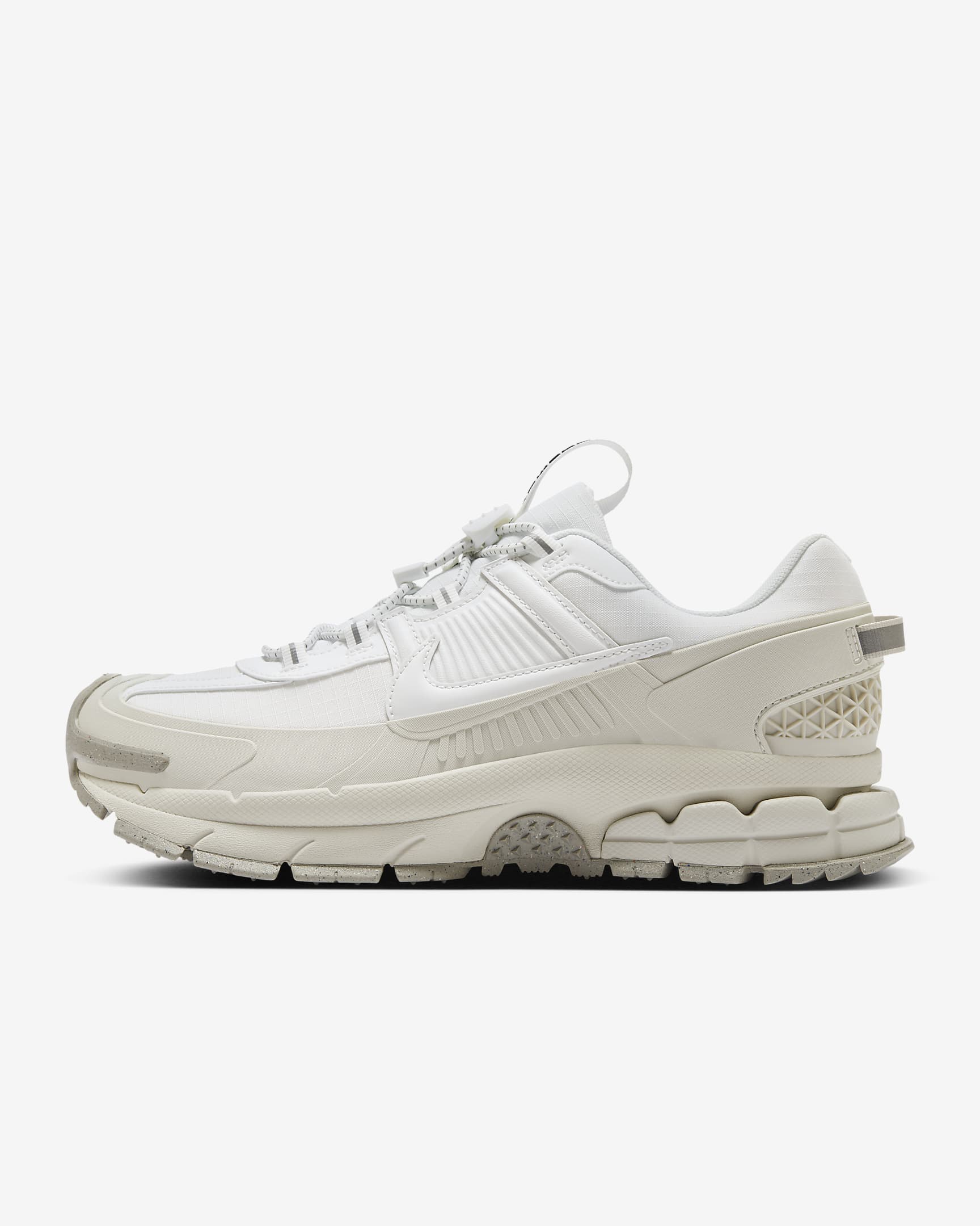 Nike Zoom Vomero Roam Men's Winterized Shoes - Summit White/Light Bone/Light Iron Ore/Summit White