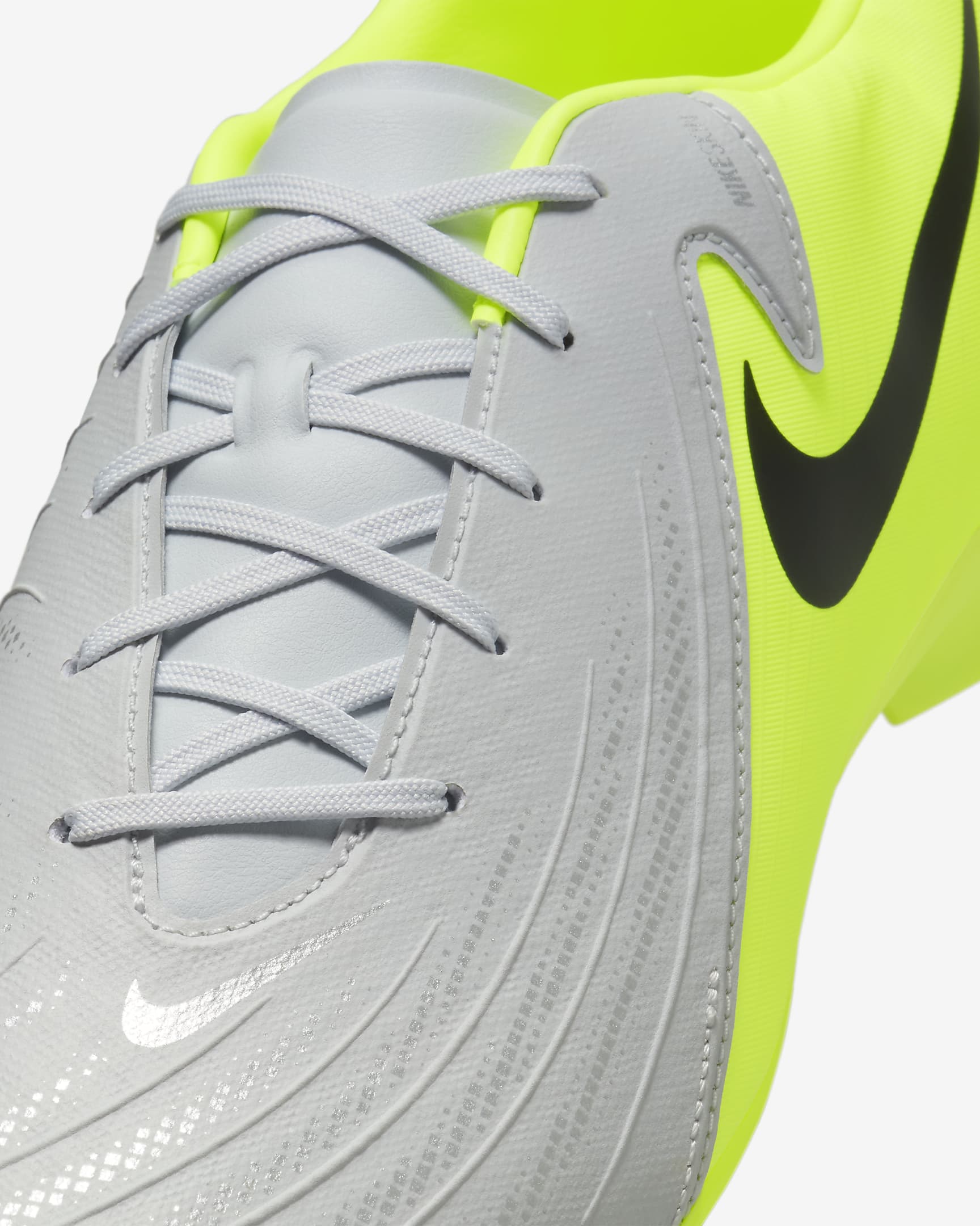 Nike Phantom GX 2 Academy Botes de futbol de perfil baix per a terrenys diversos - Platejat metal·litzat/Volt/Negre