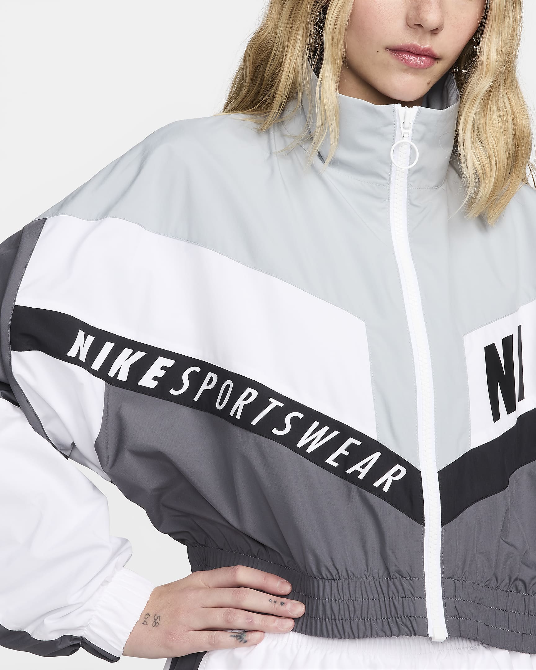 Nike Sportswear Chaqueta de tejido Woven - Mujer - Iron Grey/Light Pumice/Blanco