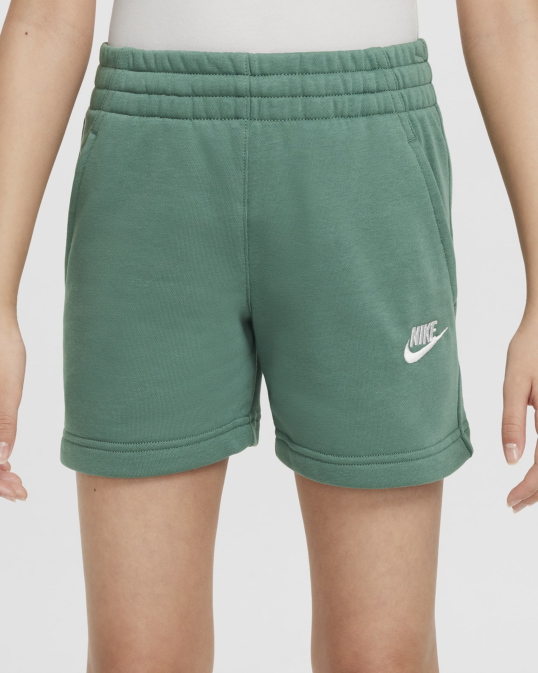 Nike Sportswear Club Fleece frottéshorts (13 cm) til store barn (jente) - Bicoastal/Bicoastal/Hvit