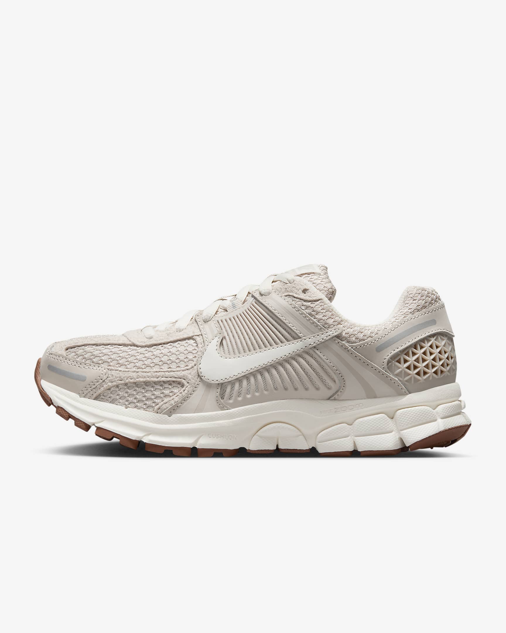 Calzado para mujer Nike Zoom Vomero 5 - Marrón verdoso claro/Plata metalizado/Marrón medio goma/Vela