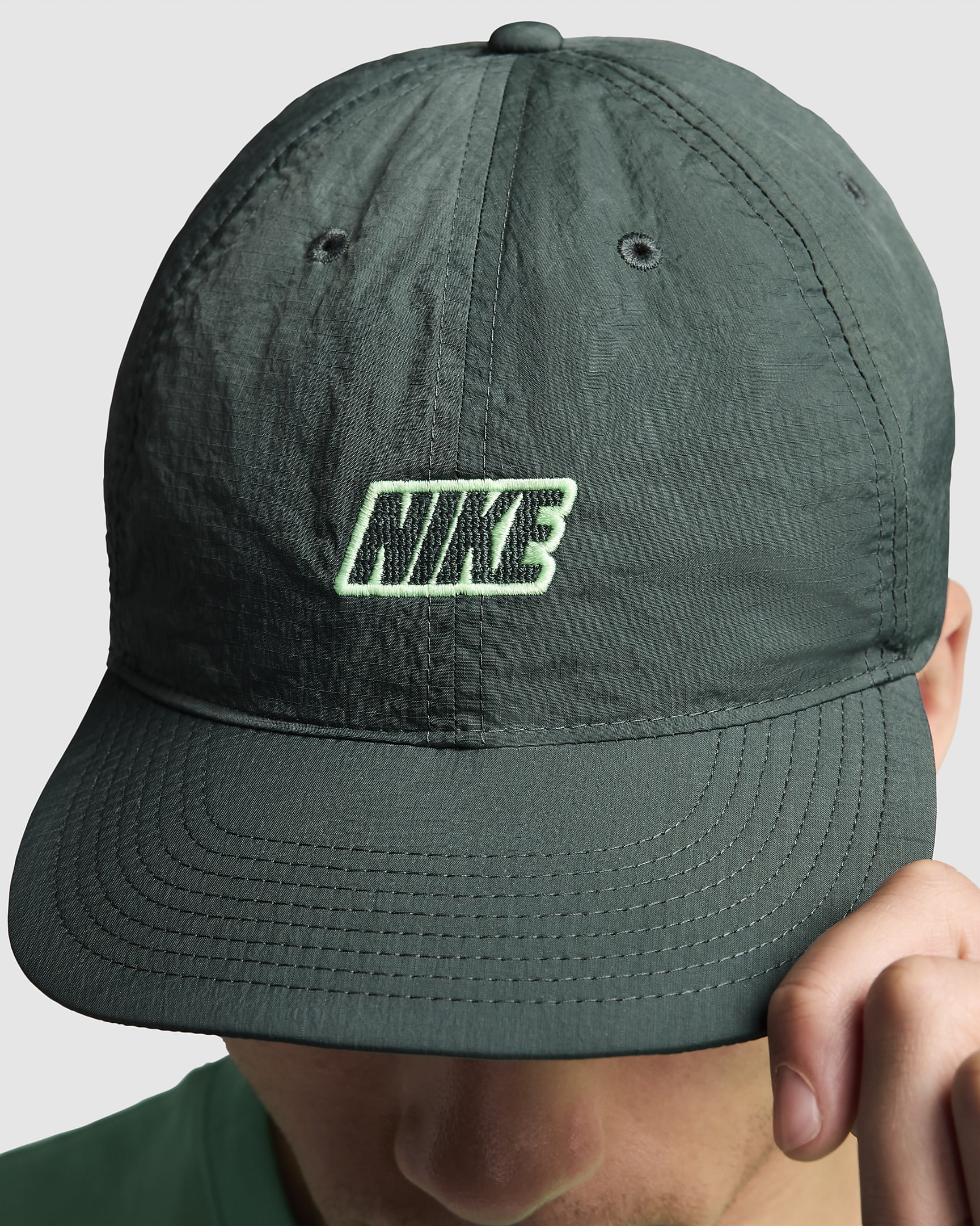 Nike Club Unstructured Flat Bill Outdoor Cap