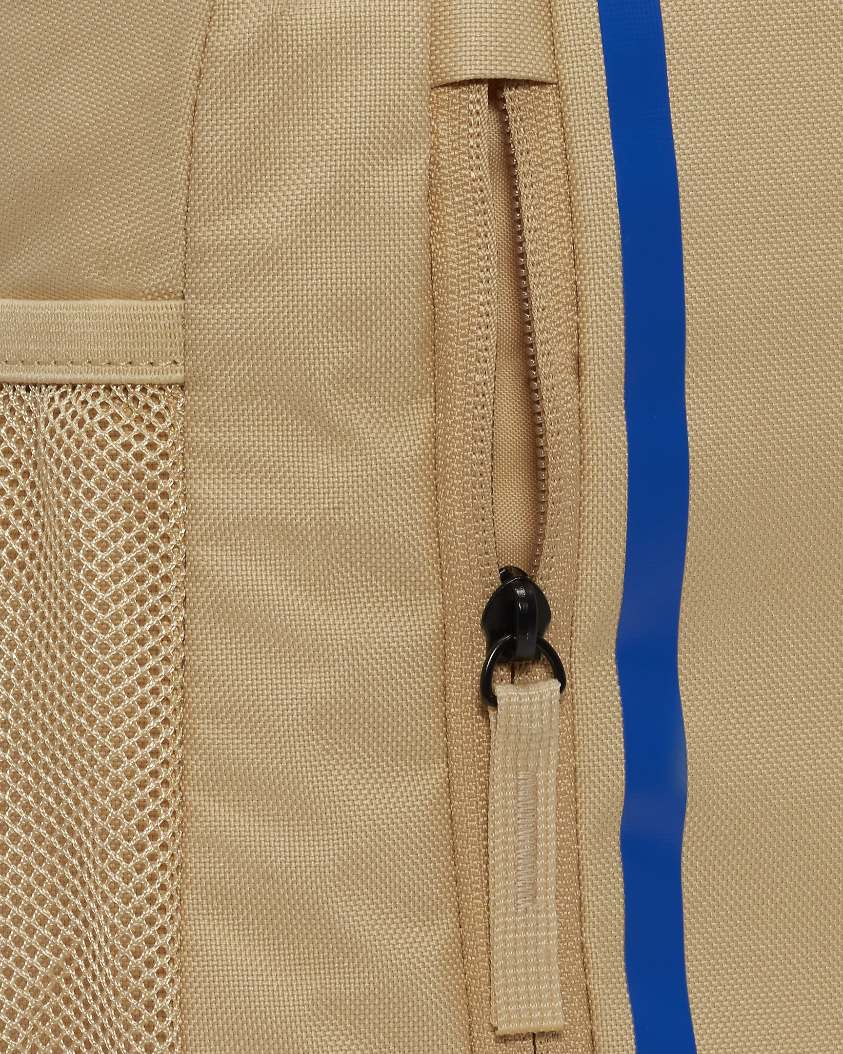 Nike Elemental Kids' Graphic Backpack (20L).