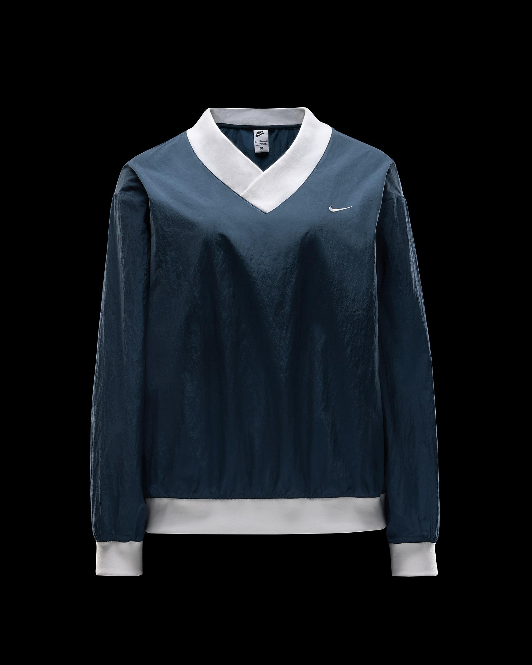 Damska koszulka z tkaniny o luźnym kroju z długim rękawem, dekoltem w kształcie litery V i ochroną przed promieniowaniem UV Nike Sportswear Essential - Armory Navy/Biel