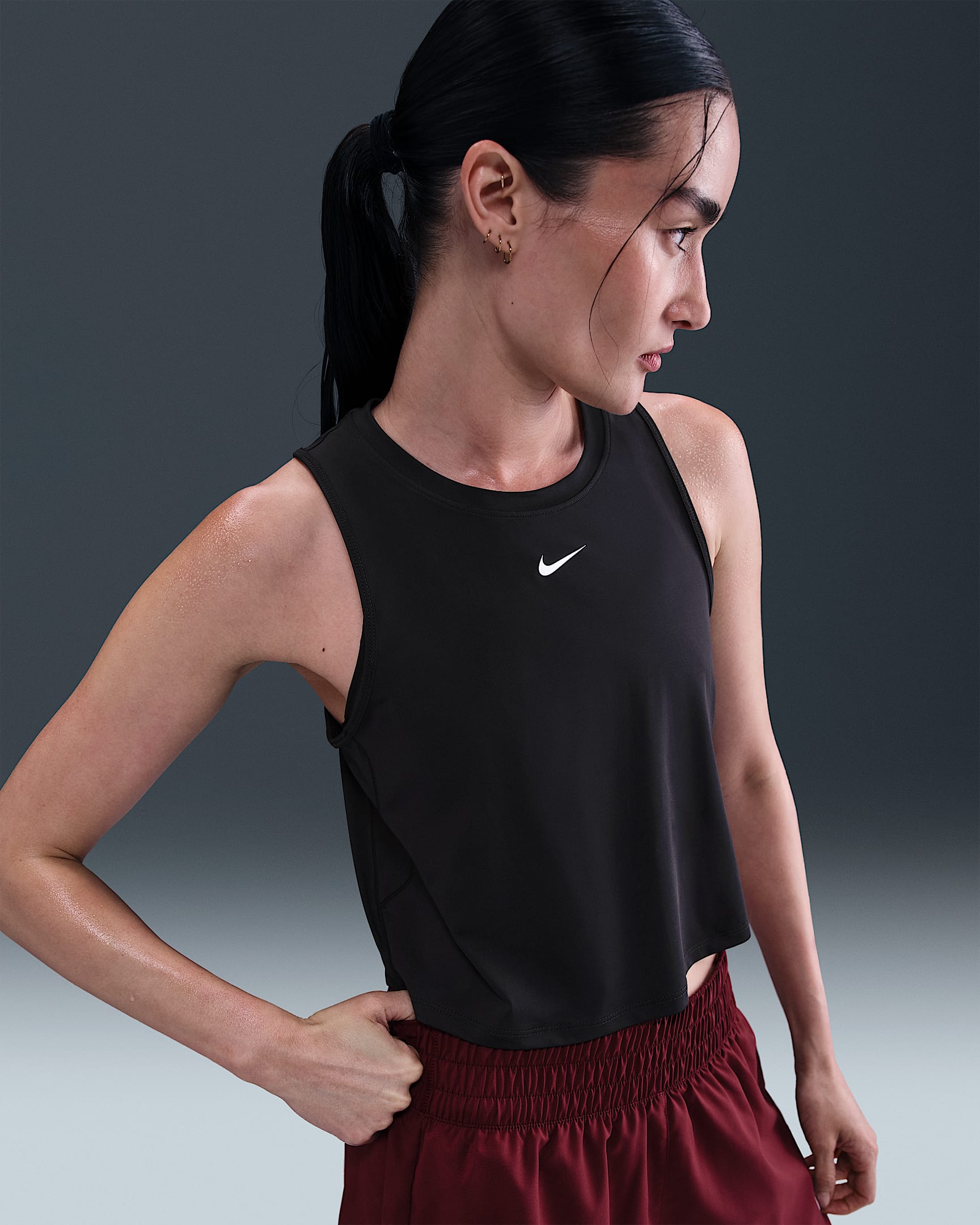 Nike One Classic Women's Dri-FIT Cropped Tank Top - Black/White