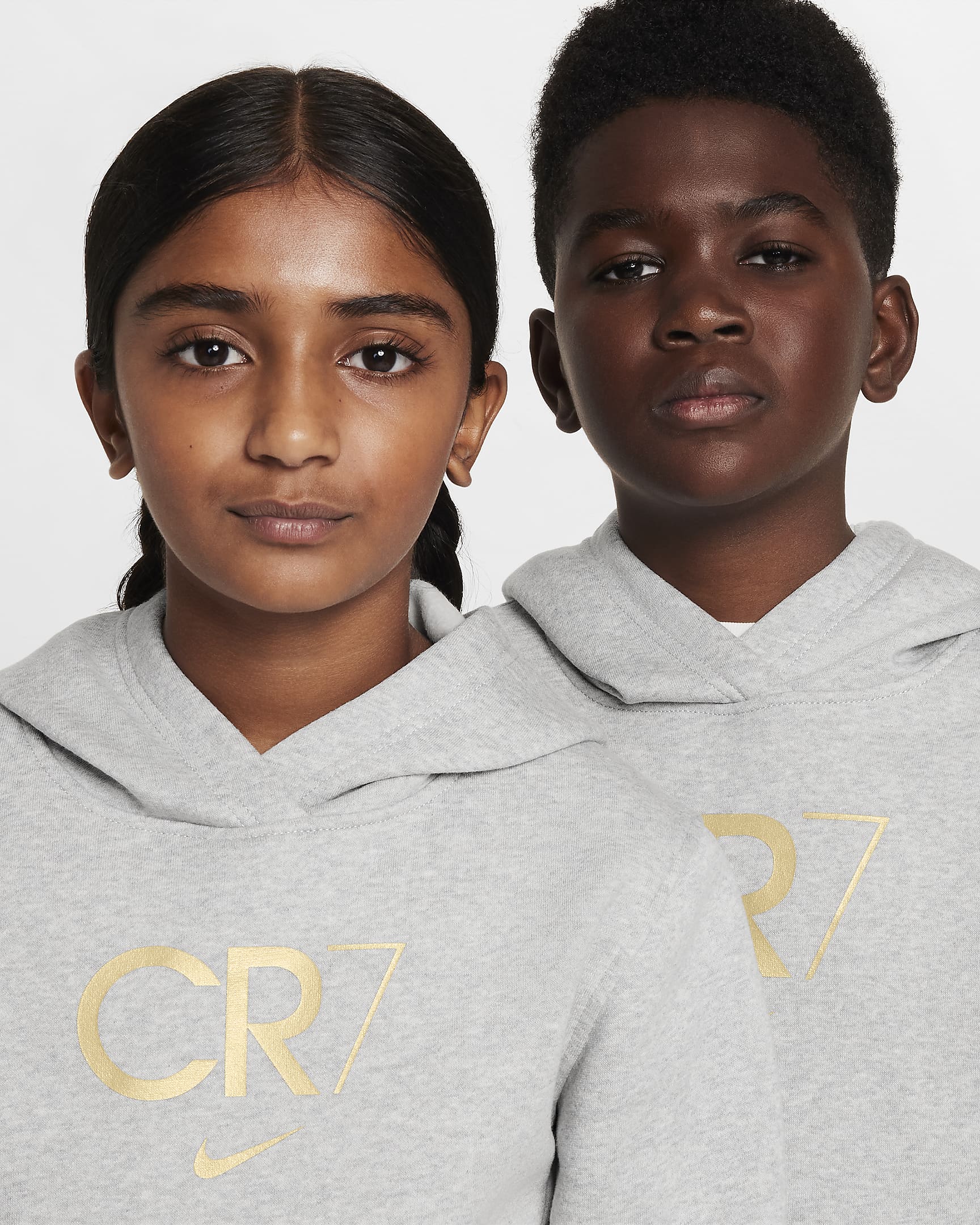 CR7 Club Fleece Older Kids' Football Hoodie - Light Smoke Grey/Heather/Metallic Gold