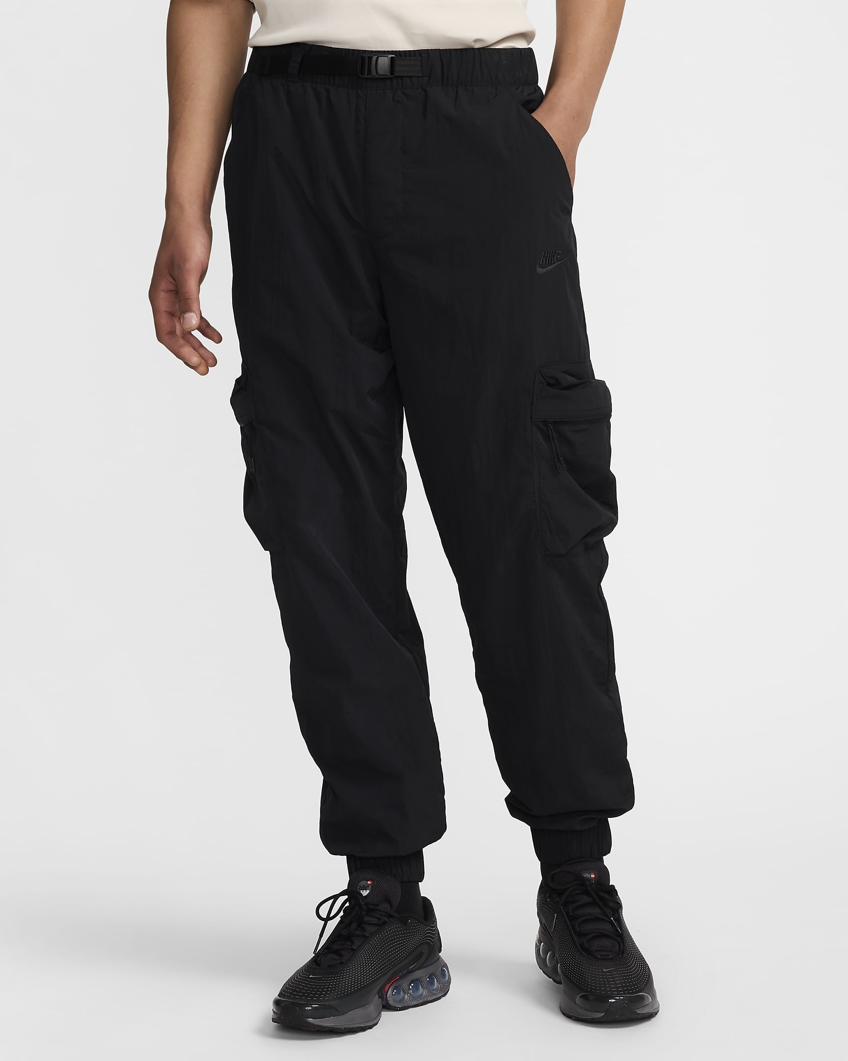 Pantaloni cargo in tessuto Nike Tech – Uomo - Nero/Nero