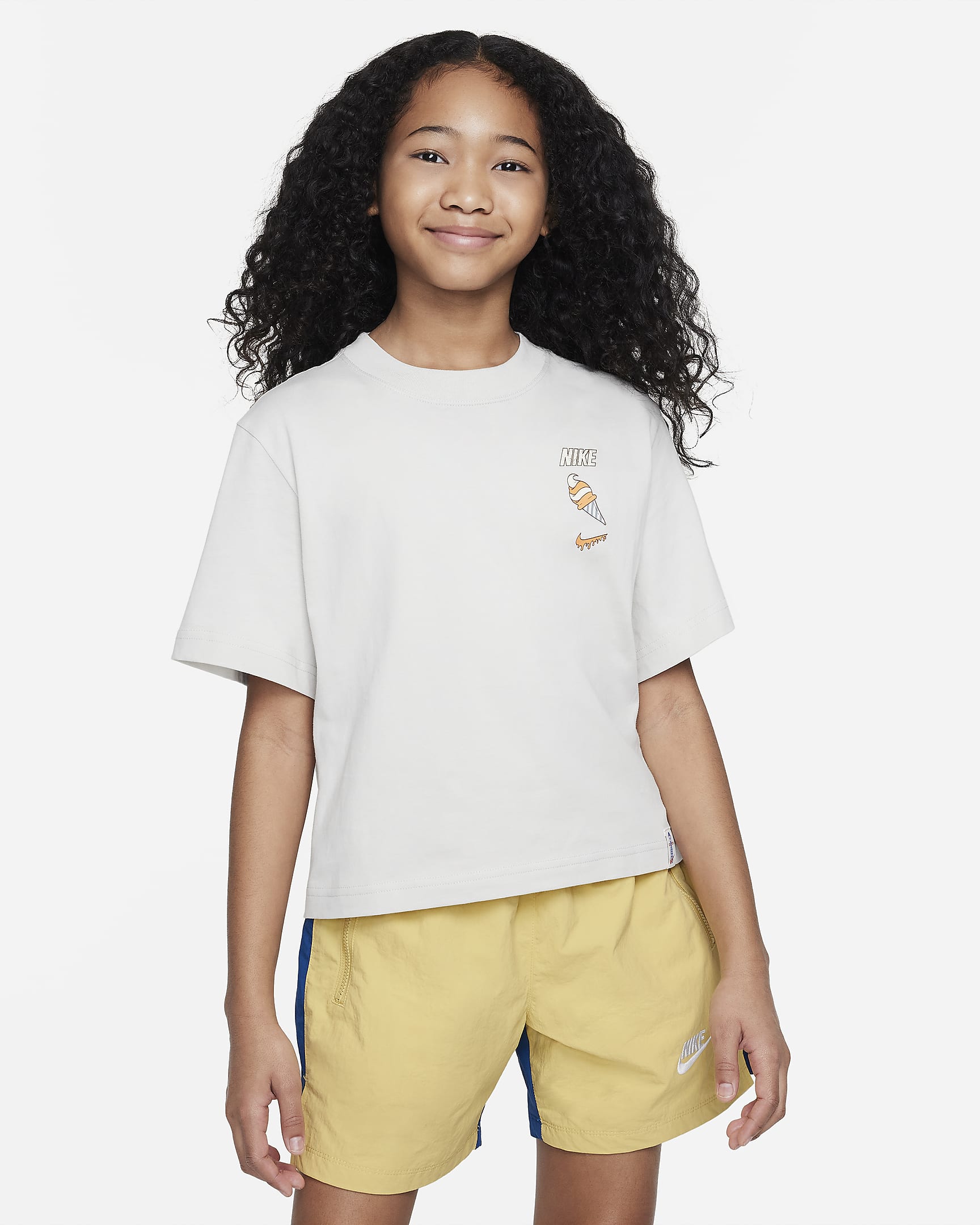 Nike Sportswear Older Kids' (Girls') T-Shirt - Light Bone