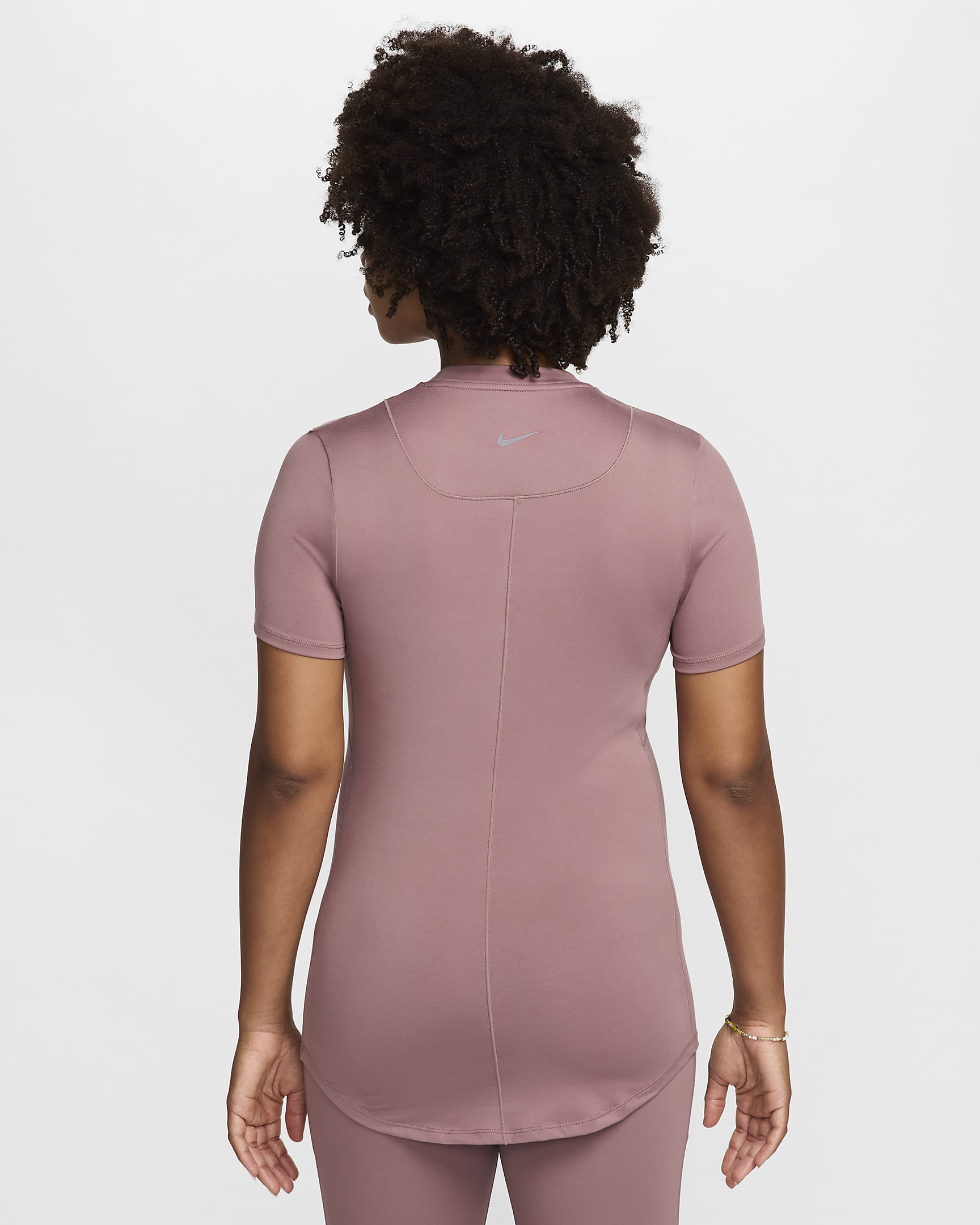 Nike (M) One Dri-FIT-Kurzarmshirt mit schmaler Passform für Damen (Schwangere und Mütter) - Smokey Mauve