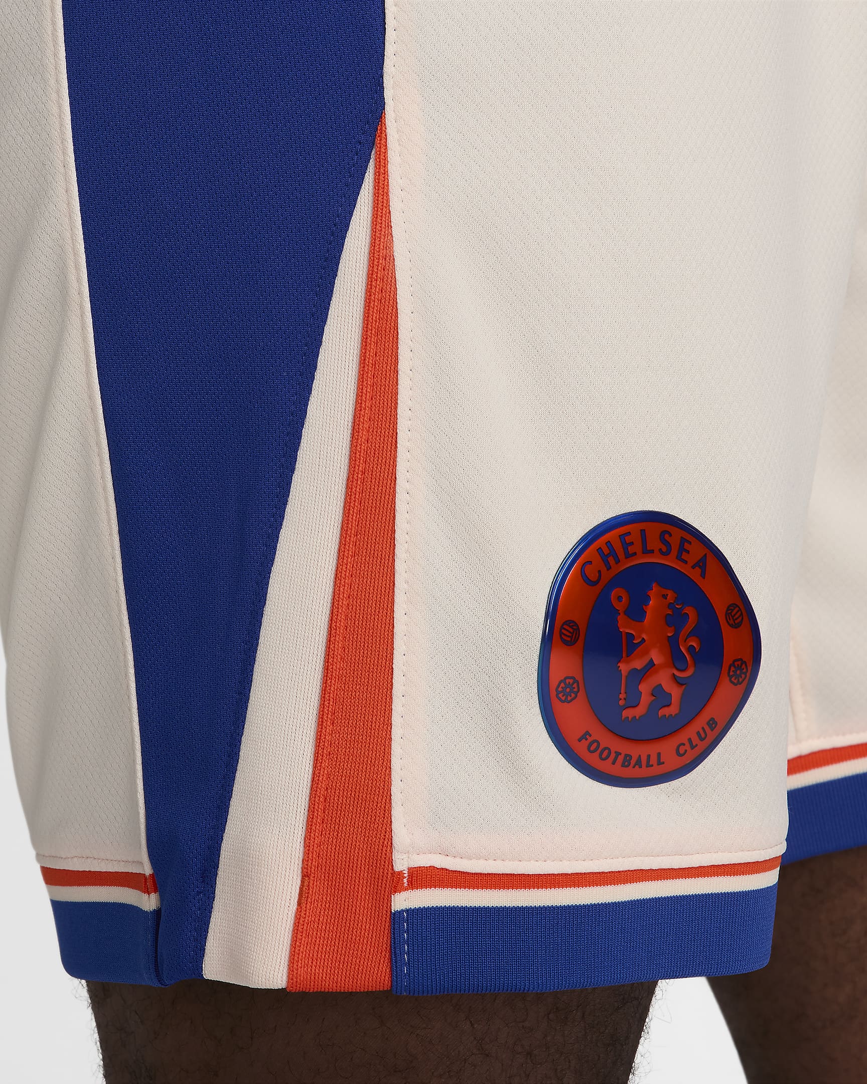 Chelsea F.C. 2024/25 Stadium Away Nike Dri-FIT Replica-fodboldshorts til mænd - Guava Ice/Team Orange/Rush Blue