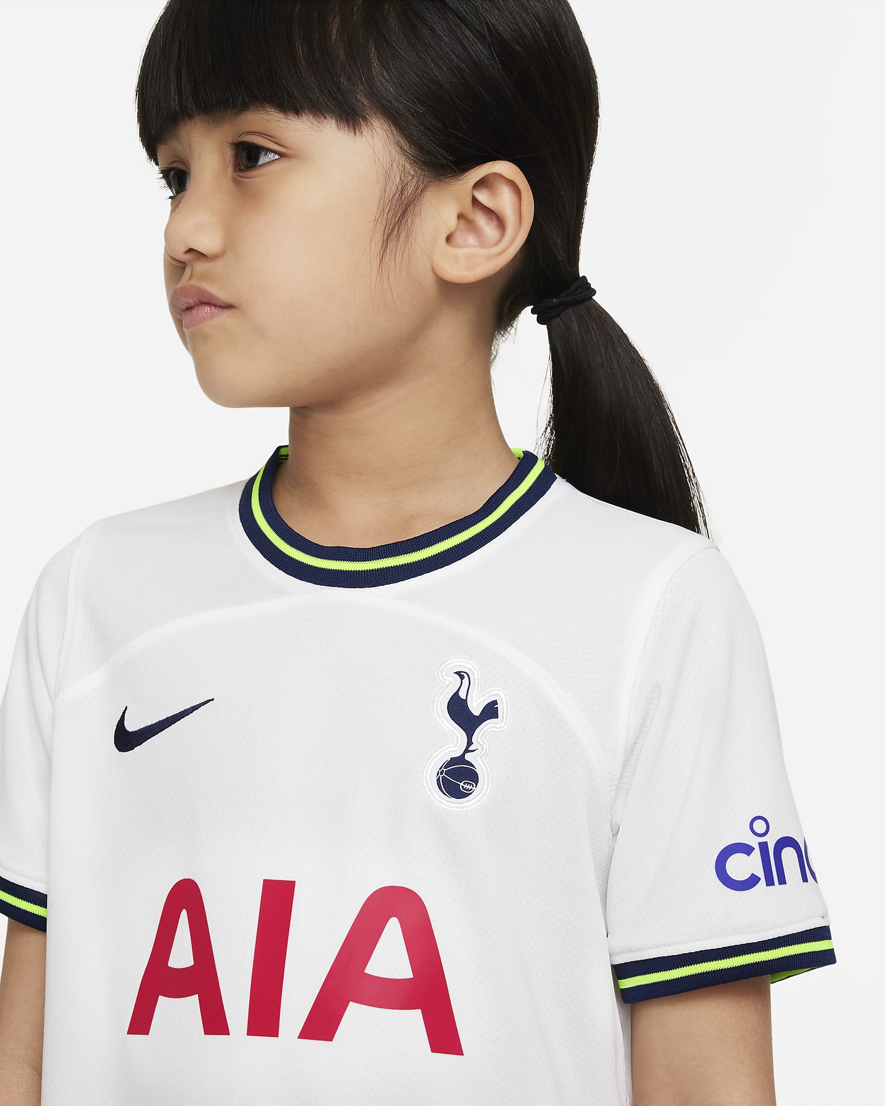 tottenham hotspur home kit