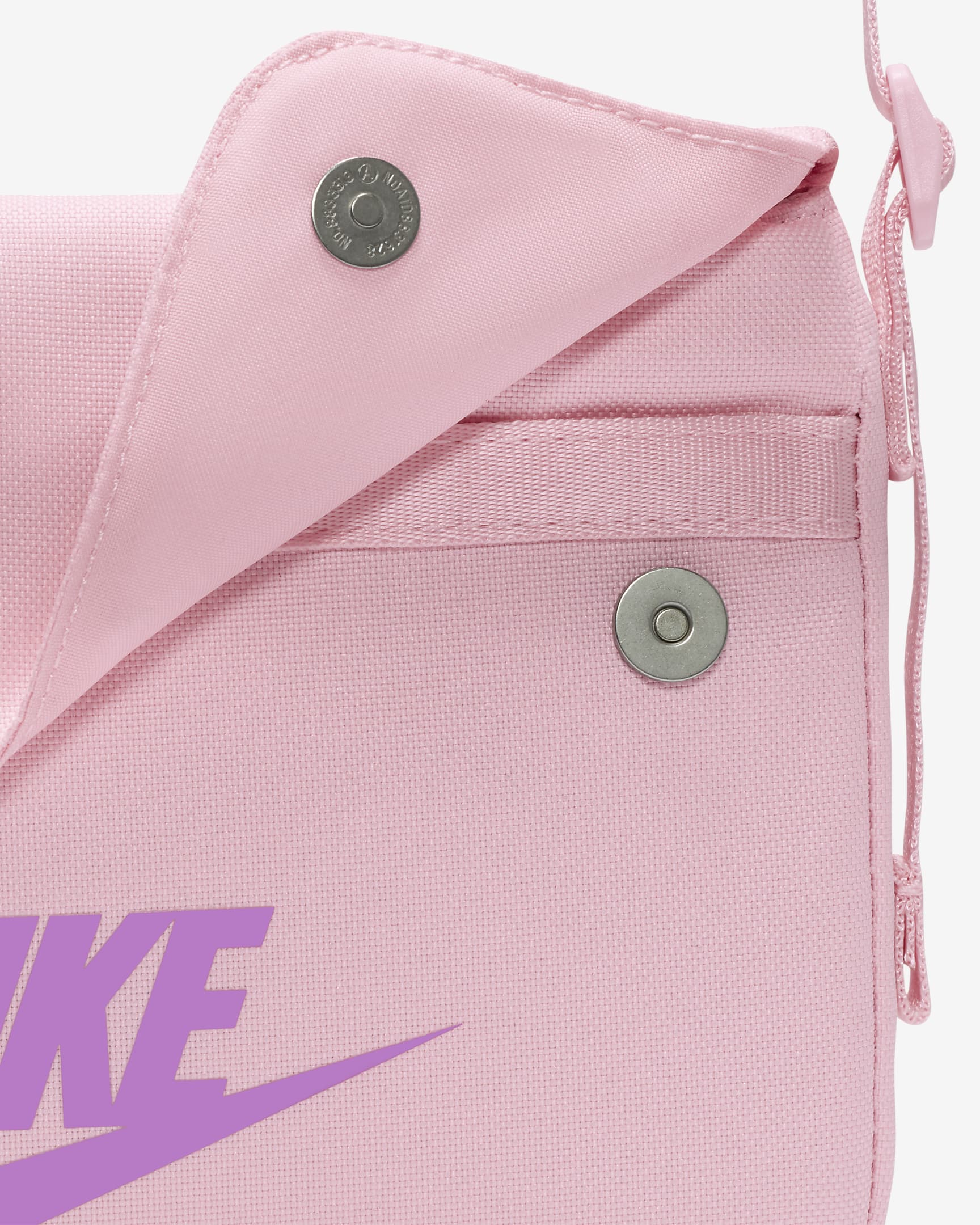 Nike Sportswear Women's Futura 365 Cross-body Bag (3L). Nike ID