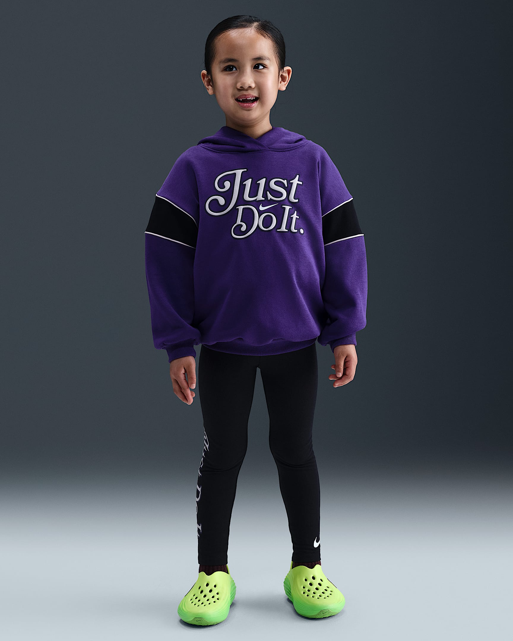 Conjunto de sudadera con gorro sin cierre y leggings para niños talla pequeña Nike Varsity Prep - Negro