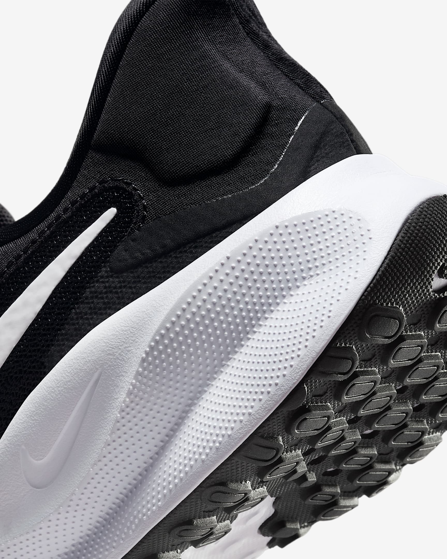 Nike Revolution 7 EasyOn Men's Road Running Shoes. Nike ZA