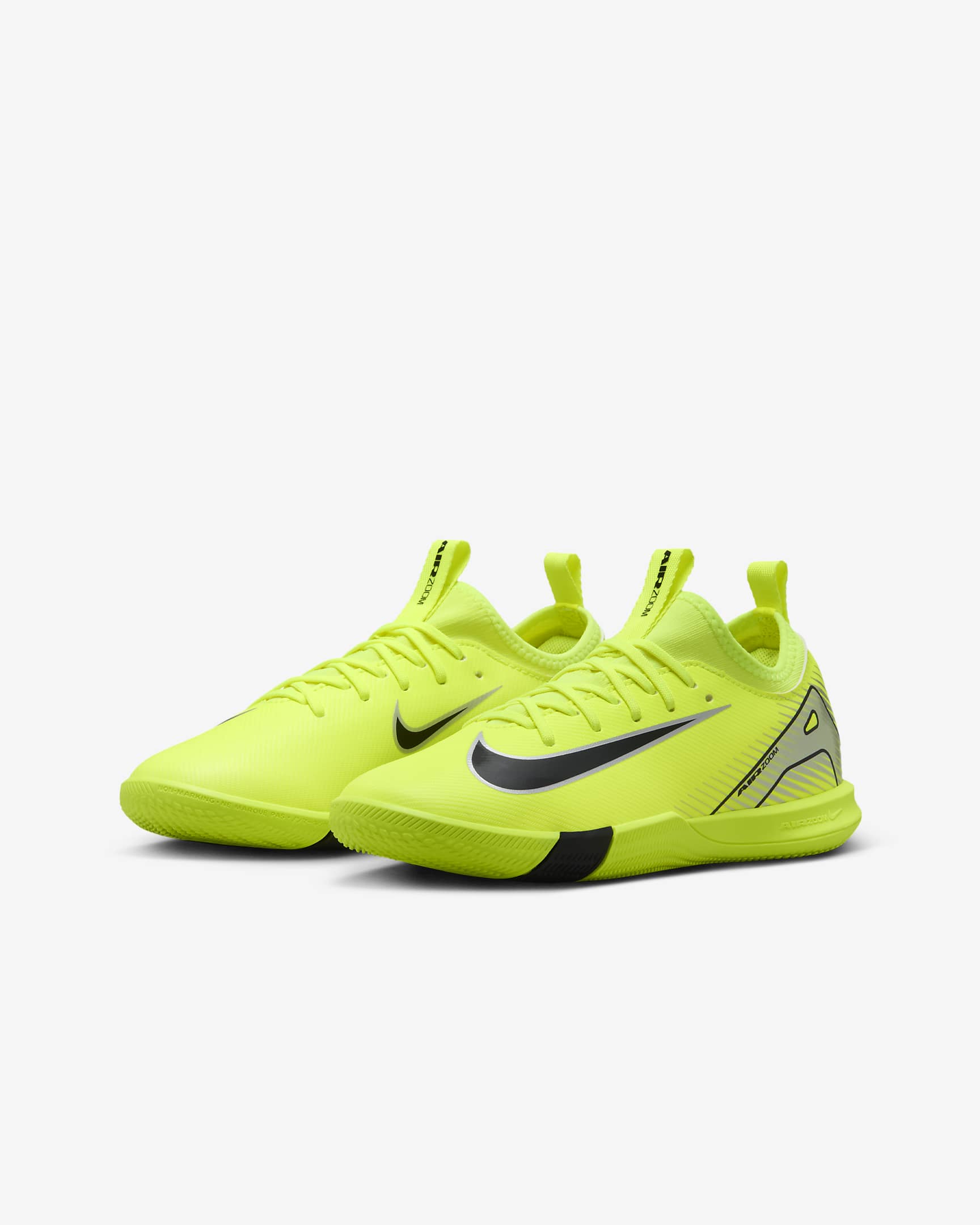 Nike Jr. Mercurial Vapor 16 Academy Younger/Older Kids' IC Low-Top Football Shoes - Volt/Black