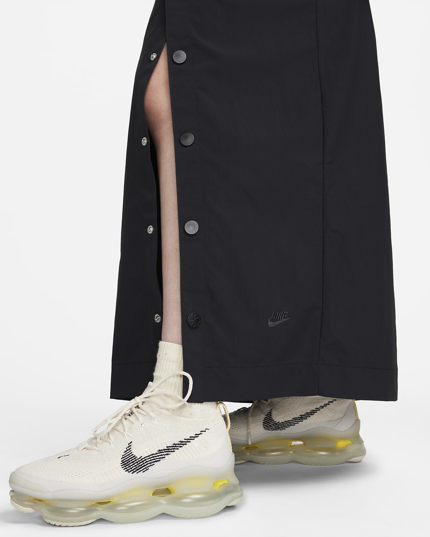 Nike Sportswear Tech Pack Repel Women's HighWaisted Maxi Skirt. Nike PH