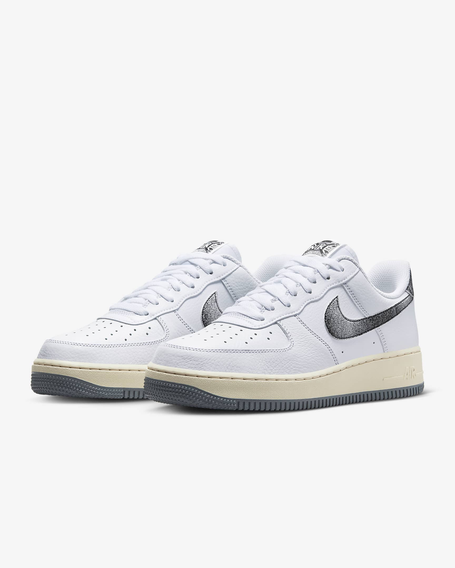 Calzado para hombre Nike Air Force 1 '07 LX. Nike.com