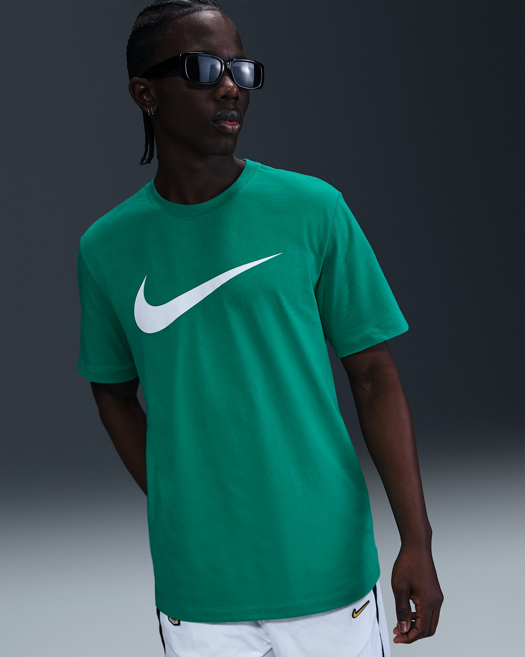 Nike Sportswear Swoosh Men's T-Shirt - Stadium Green