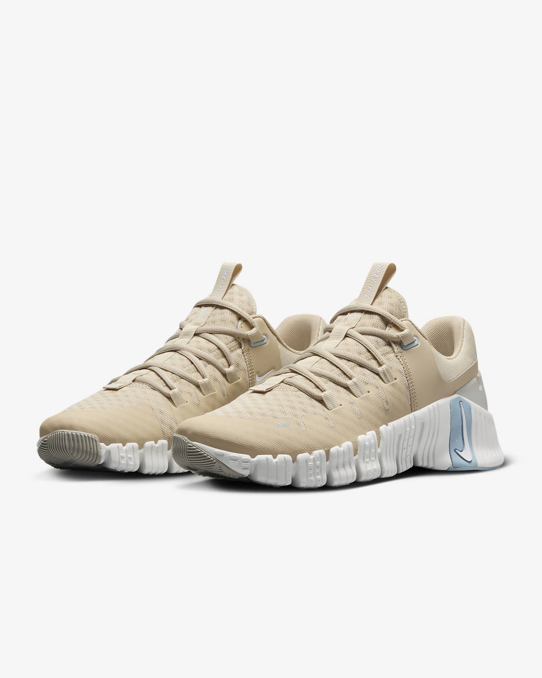 Tenis de entrenamiento para mujer Nike Free Metcon 5 - Duna/Fantasma/Mena de hierro claro/Blanco