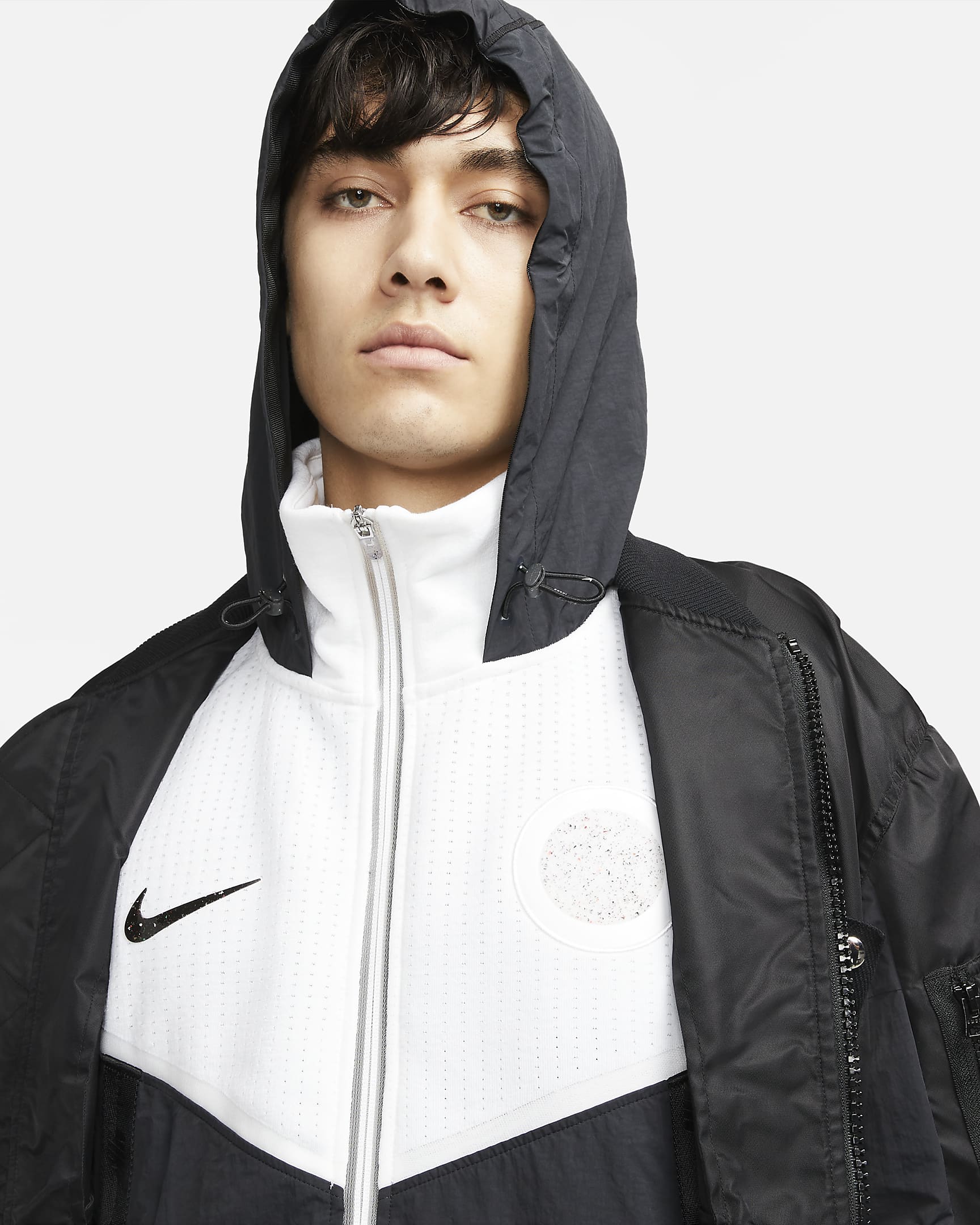 Nike x sacai Men's Jacket. Nike IE