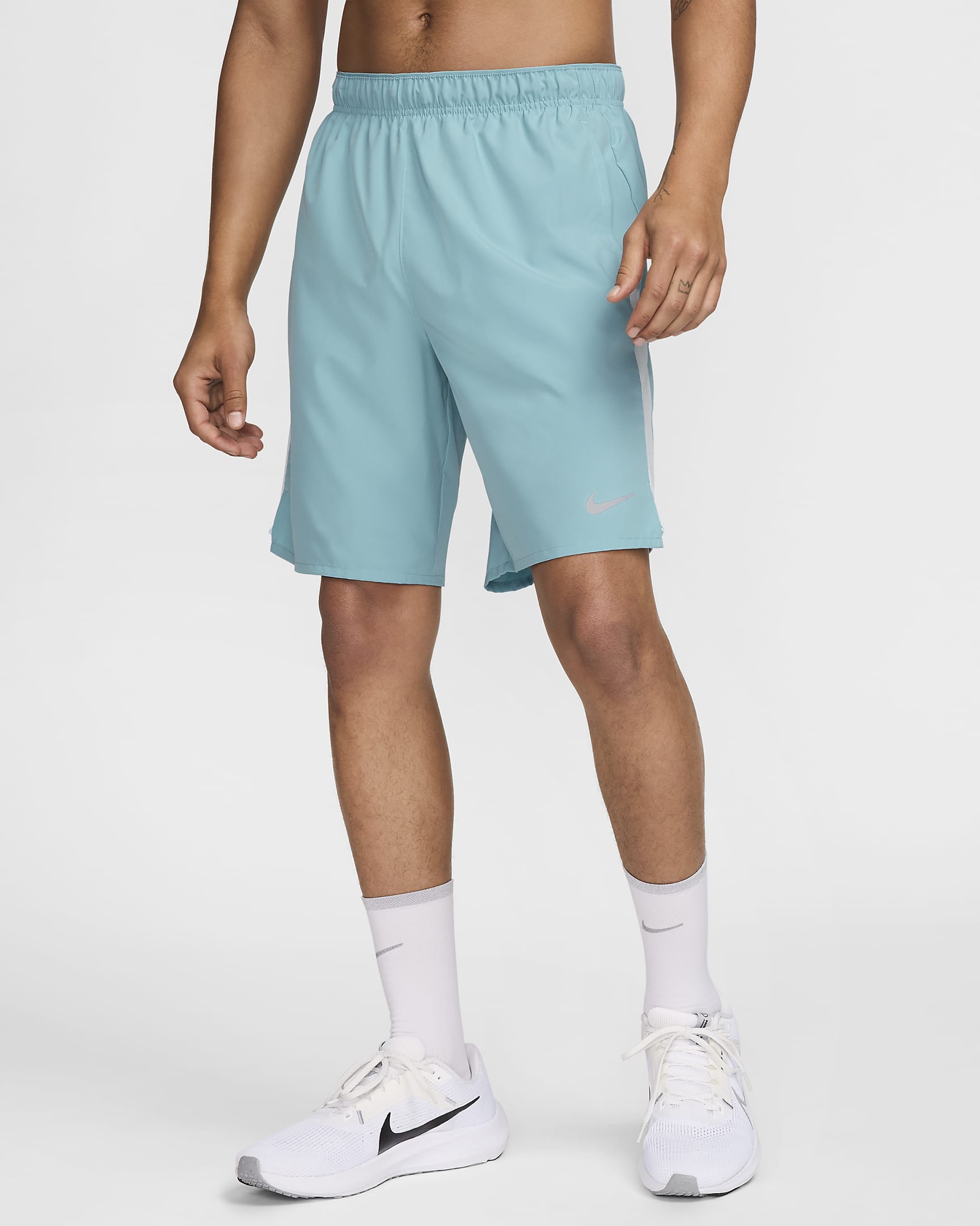 Nike Challenger Dri-FIT 23 cm-es, bélés nélküli, sokoldalú férfi rövidnadrág - Denim Turquoise/Glacier Blue/Fekete